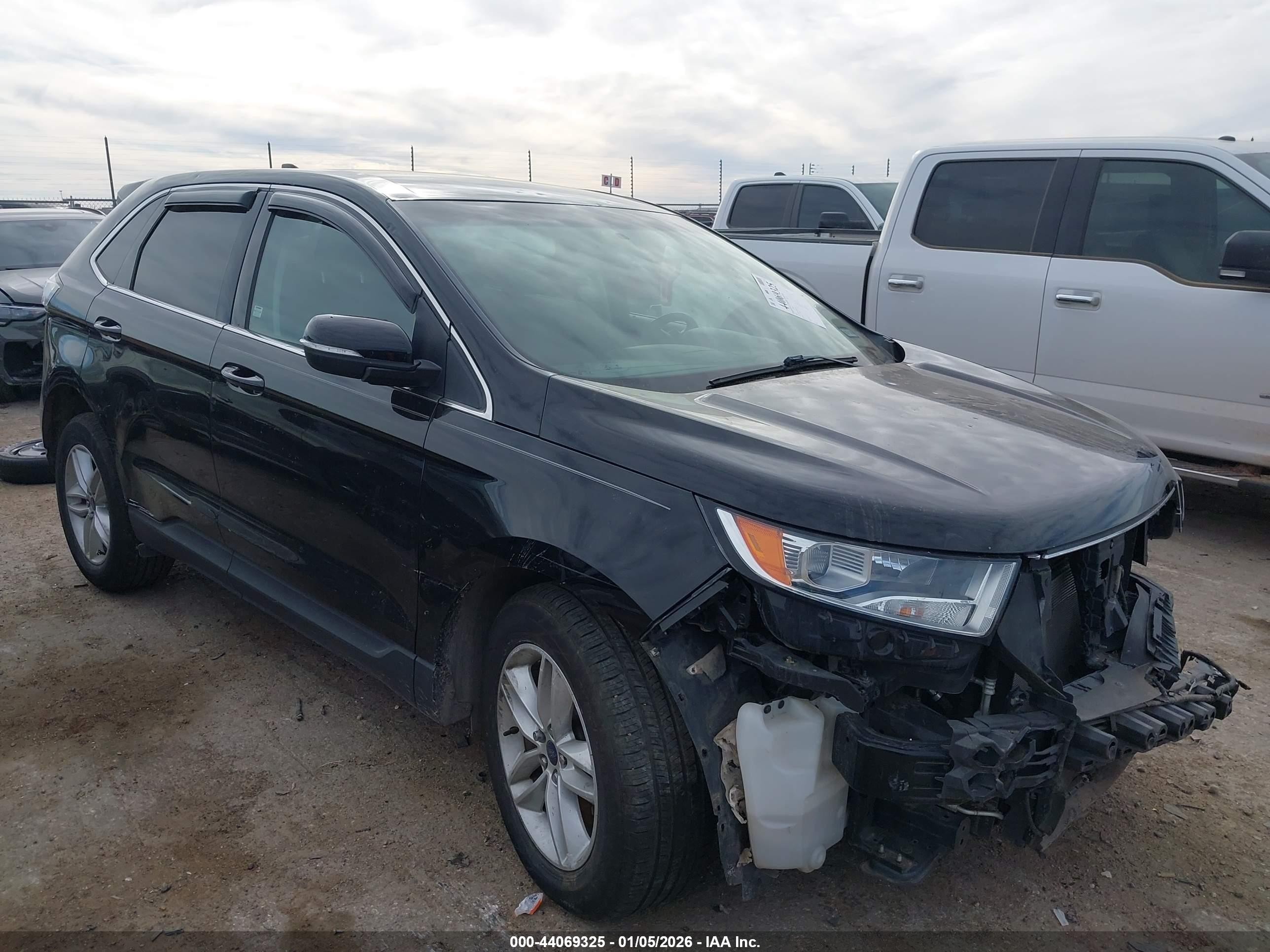 2017 Ford Edge SEL, VIN 2FMPK4J87HBB83360 — Front end