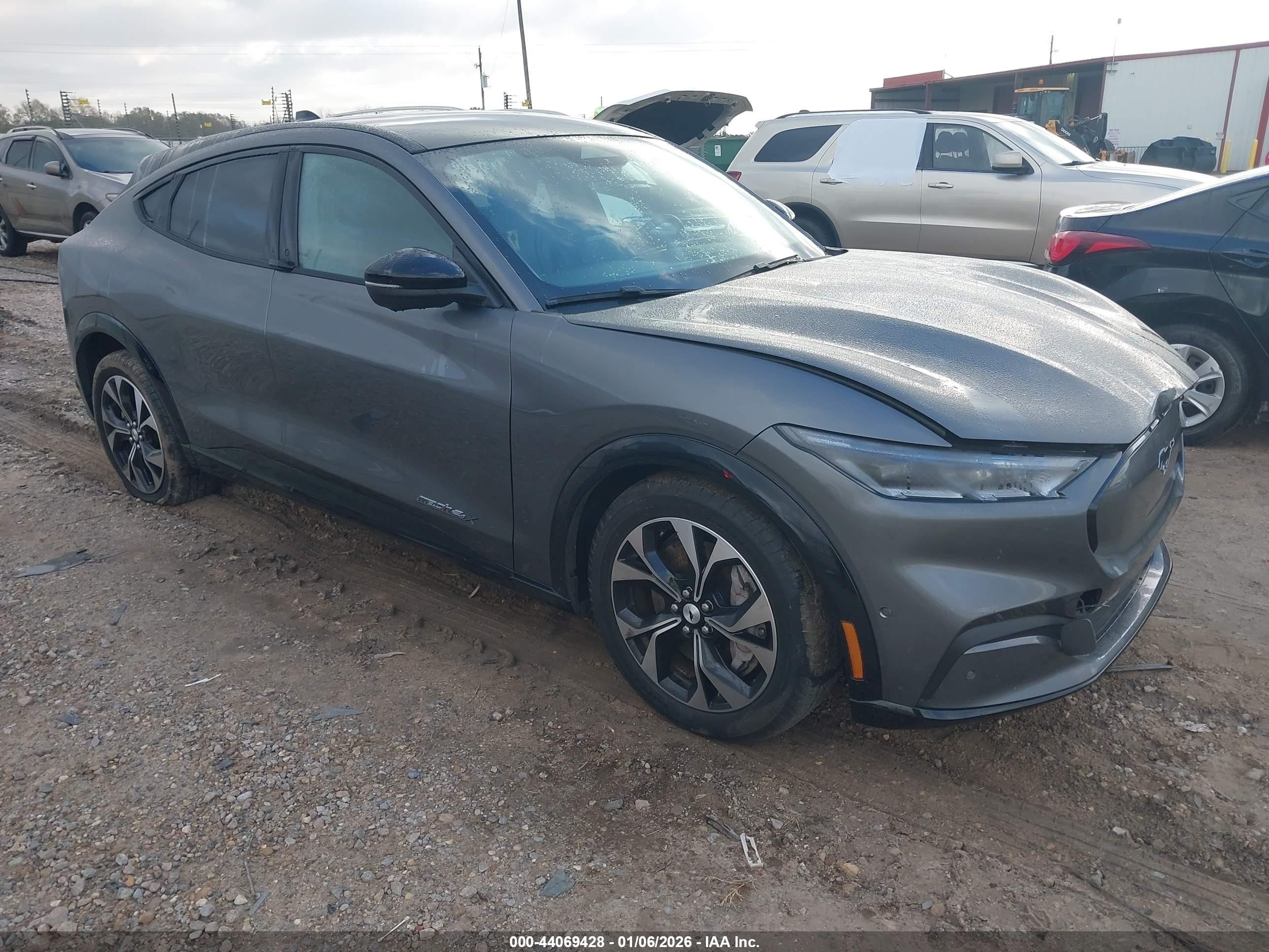 2023 Ford Mustang Mach-E Premium, VIN 3FMTK3SUXPMA84727 — Front end