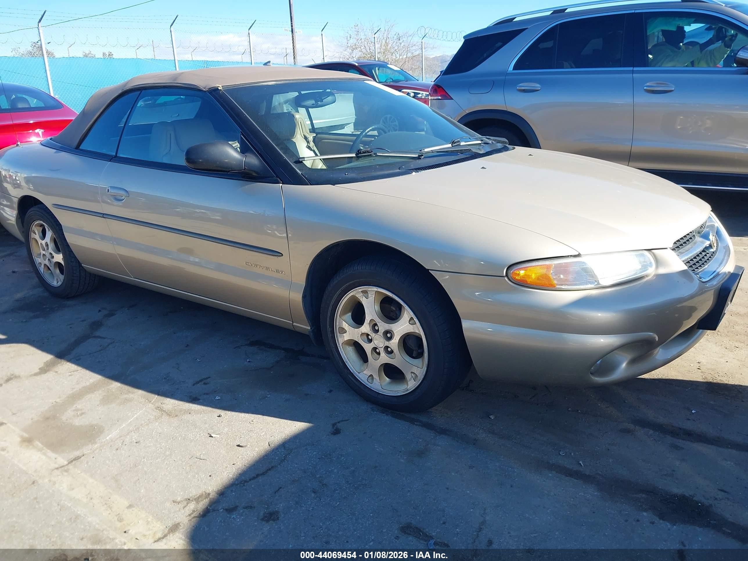 1998 Chrysler Sebring JXi, VIN 3C3EL55H1WT264854 — Фото с аукциона