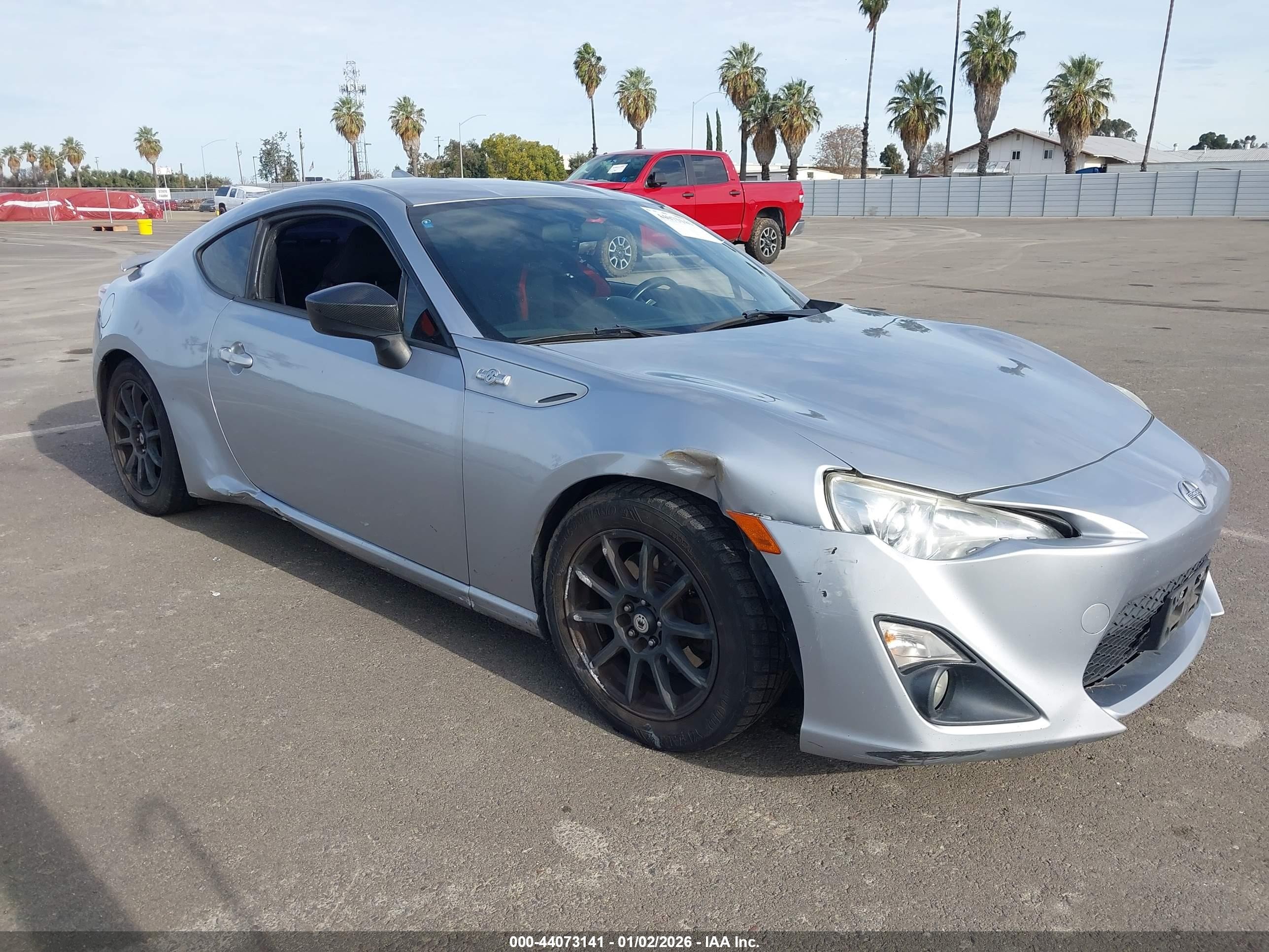 2016 Scion FR-S, VIN JF1ZNAA19G8705158 — Side