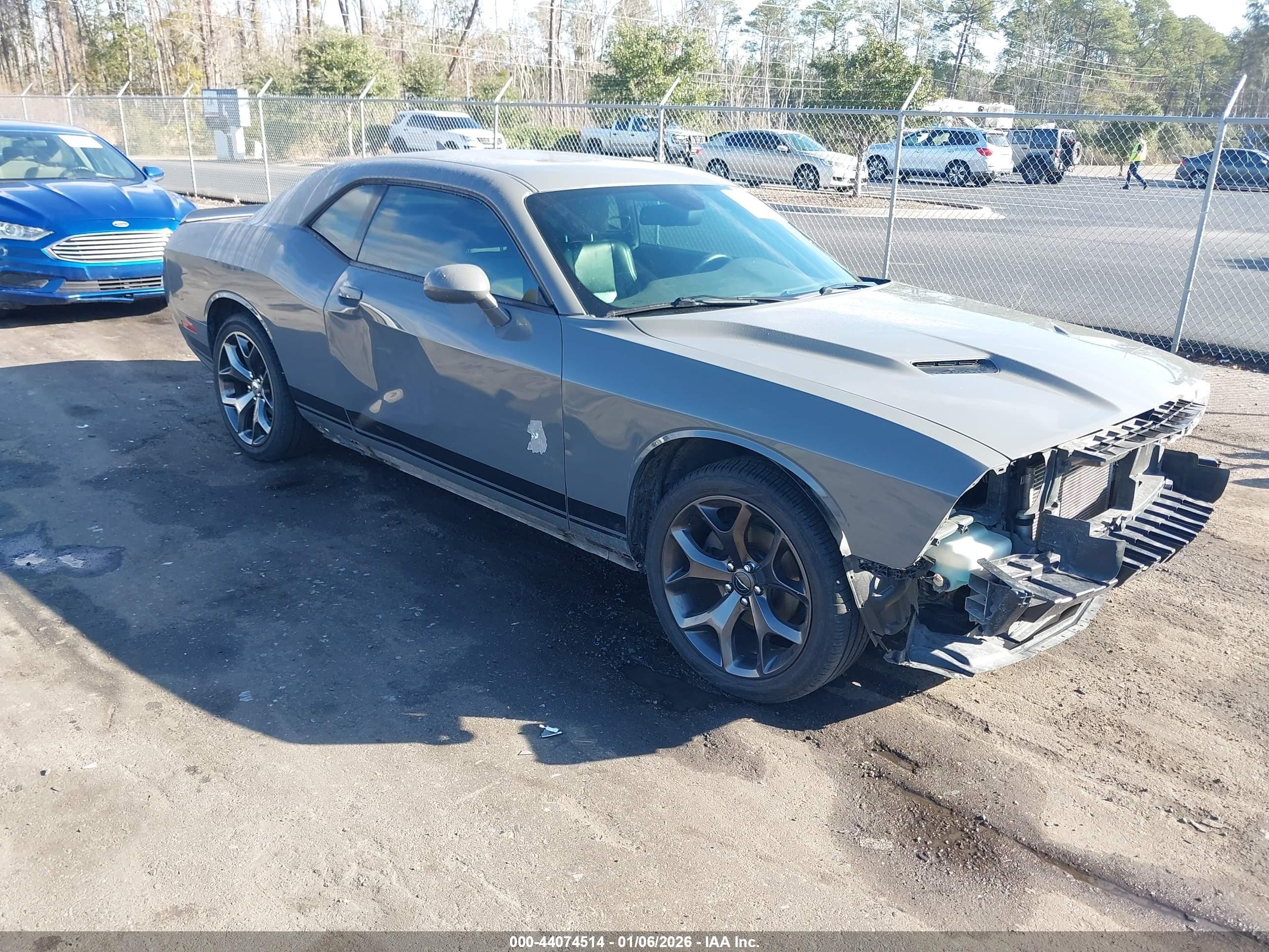 2017 Dodge Challenger SXT Plus, VIN 2C3CDZAG4HH641021 — Front end