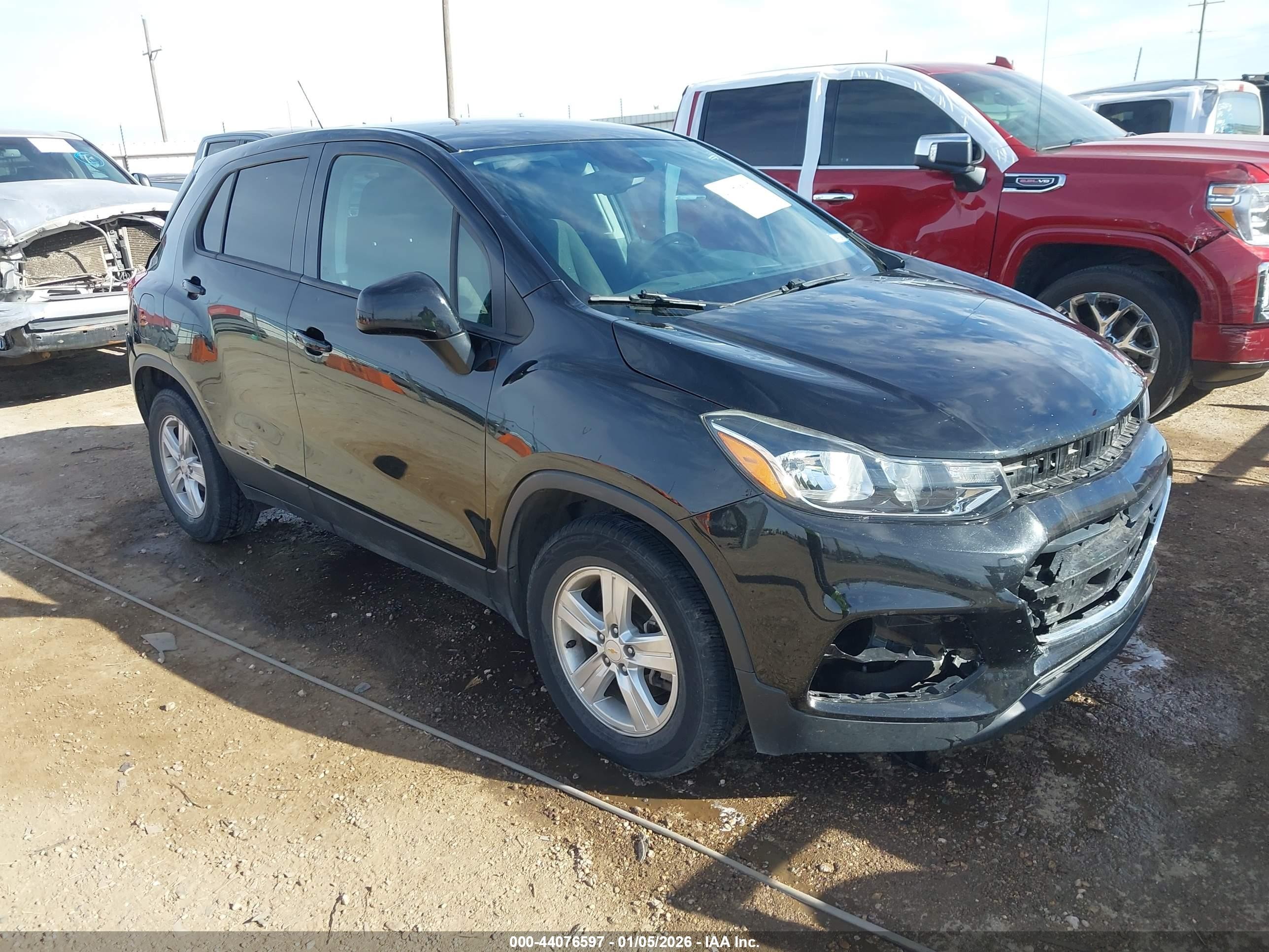 2020 Chevrolet Trax LS, VIN KL7CJKSB7LB327912 — All over