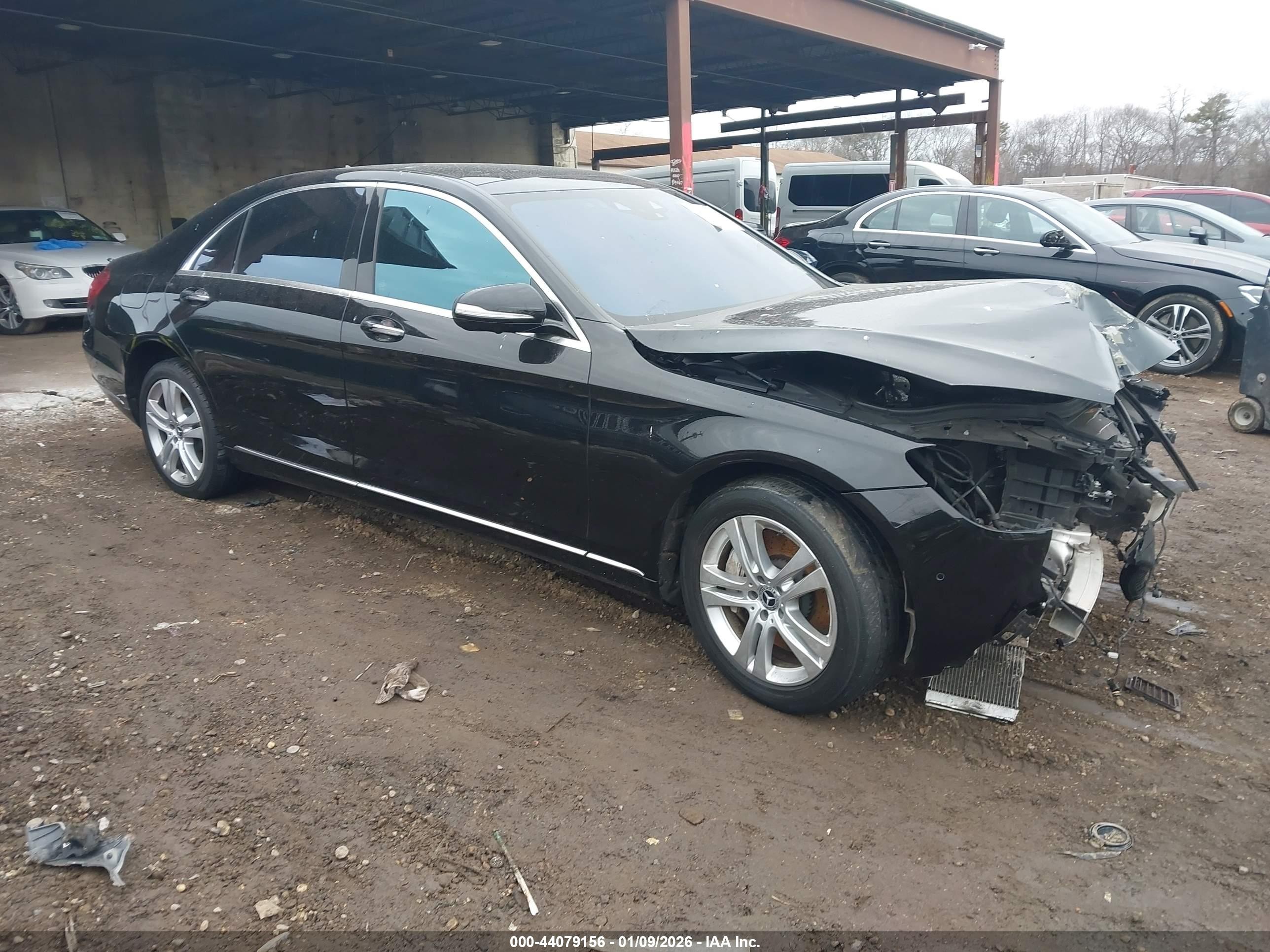 2019 Mercedes-Benz S 560, VIN WDDUG8GBXKA428986 — Front end