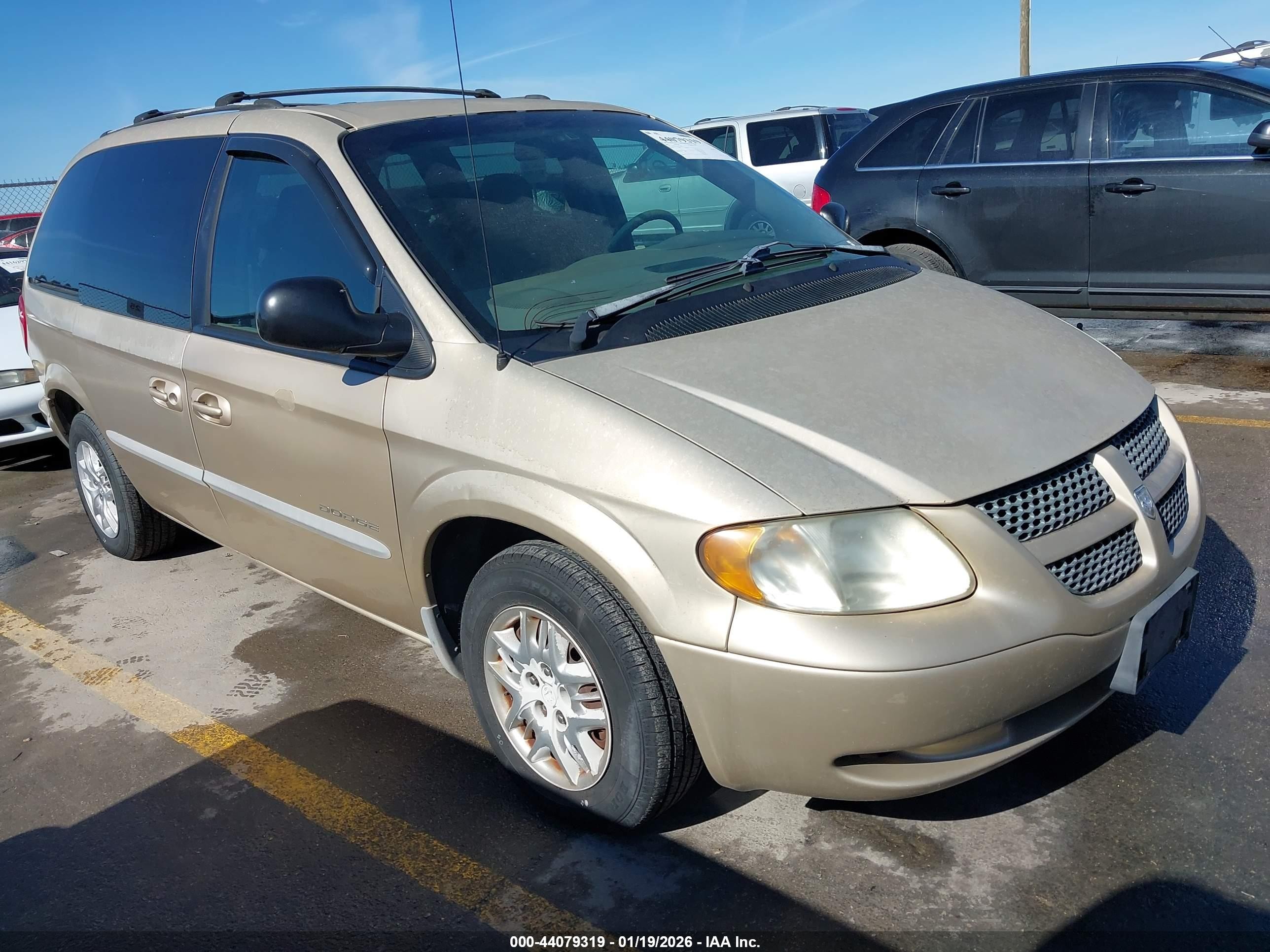 2001 Dodge Caravan SE, VIN 1B4GP45G01B113070 — Normal wear