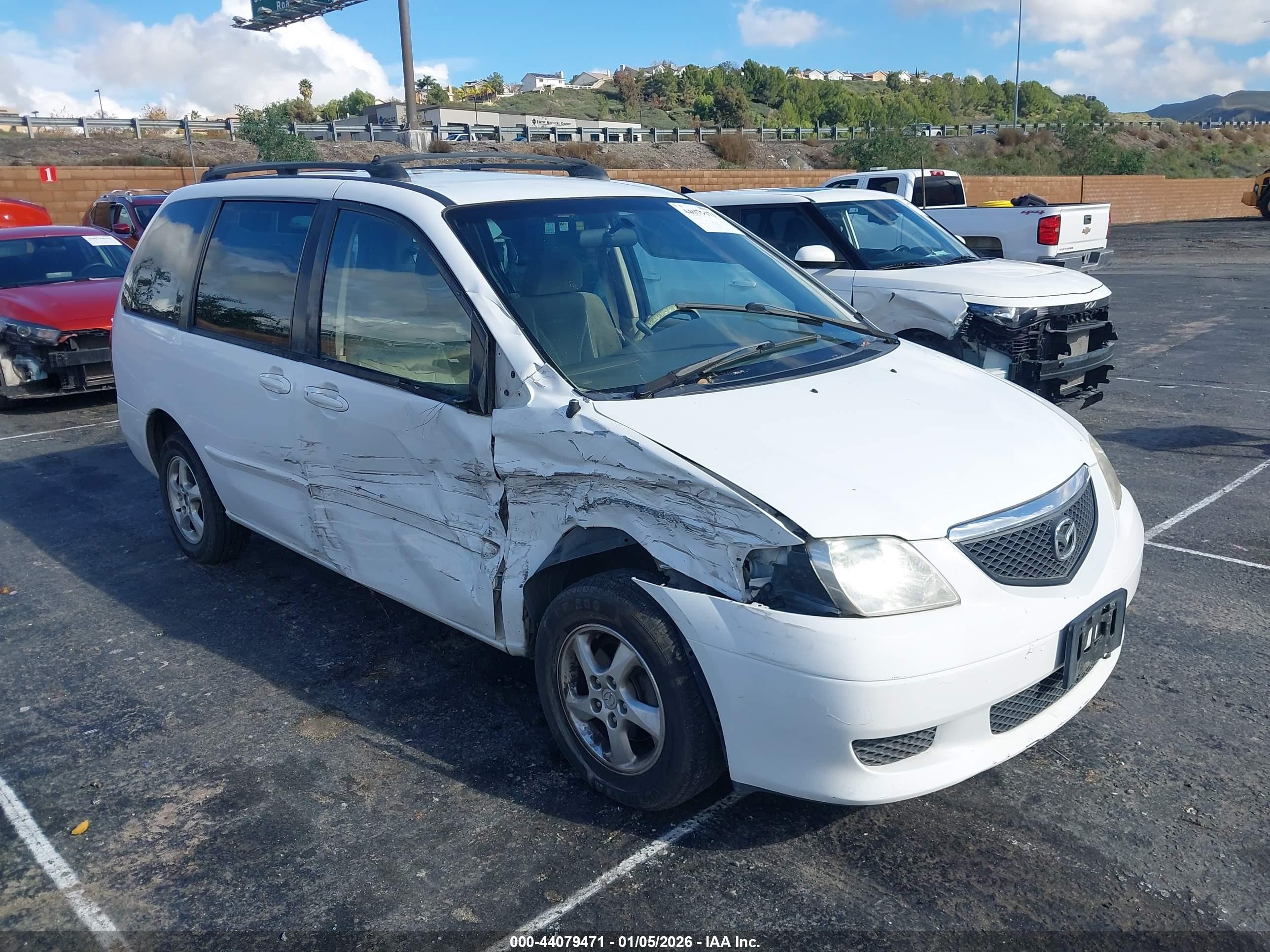 2002 Mazda MPV LX, VIN JM3LW28A120316182 — Front end