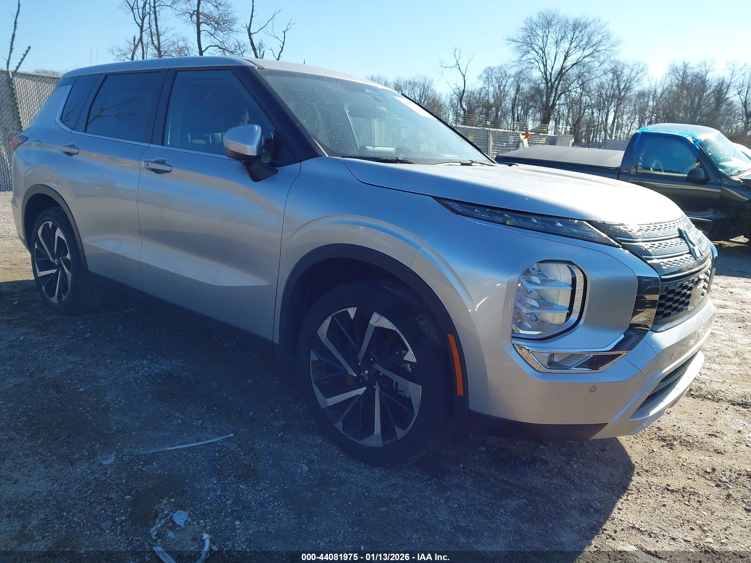 2023 Mitsubishi Outlander SE, VIN JA4J3UA86PZ054121 — Repossession
