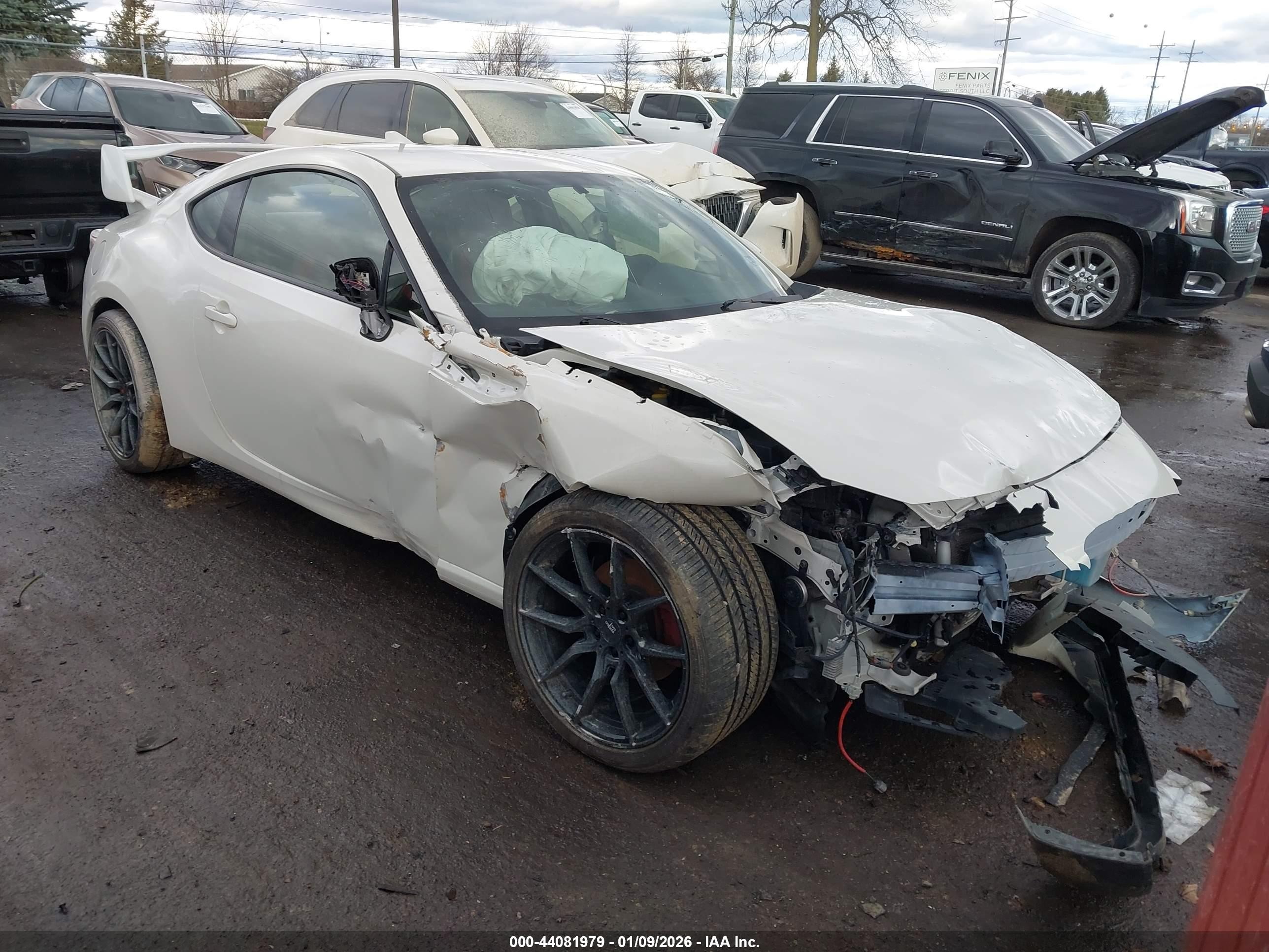 2016 Scion FR-S, VIN JF1ZNAA12G9709305 — Front end