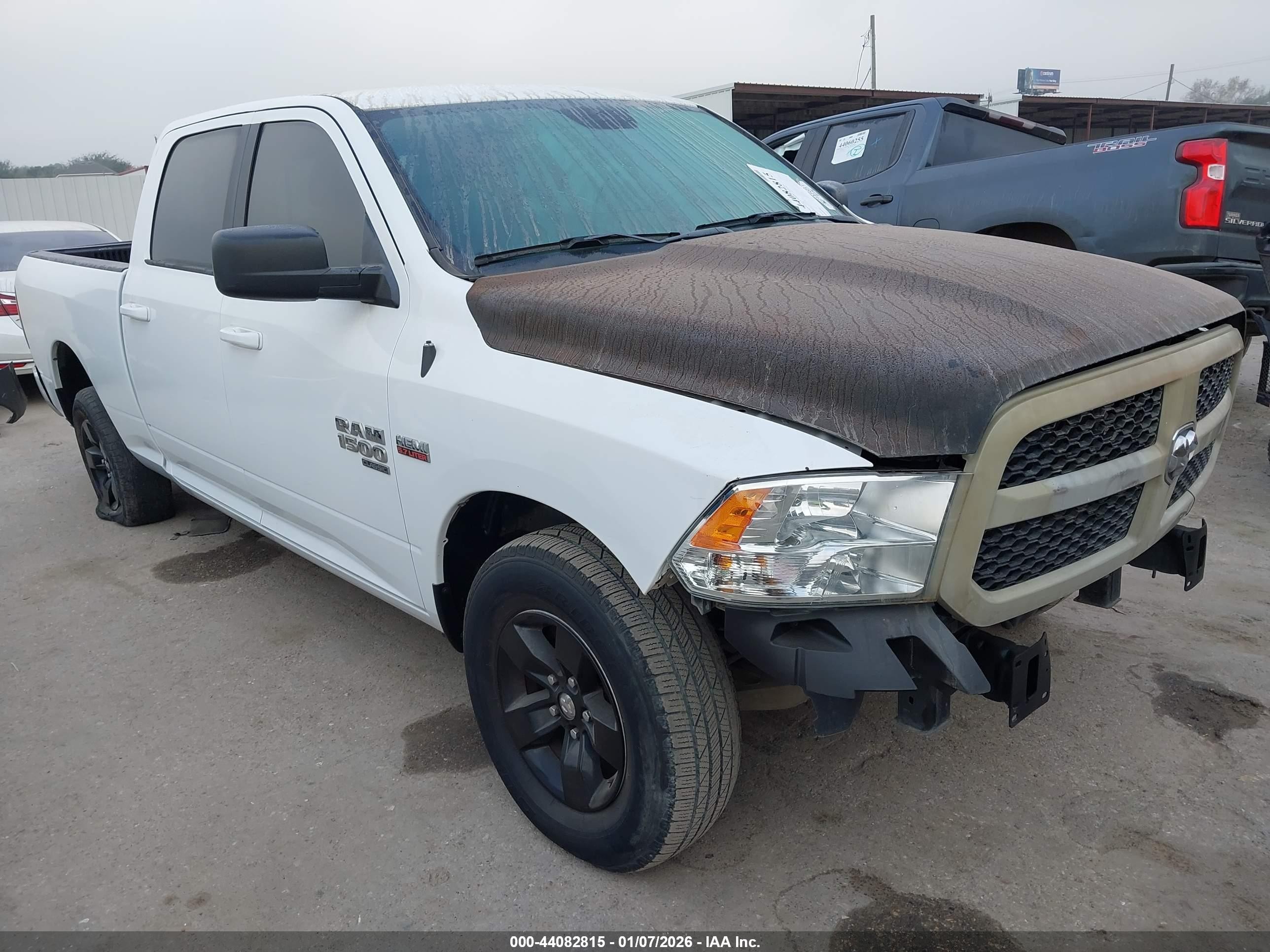 2020 Ram 1500 SLT, VIN 1C6RR6TT4LS110765 — Front end