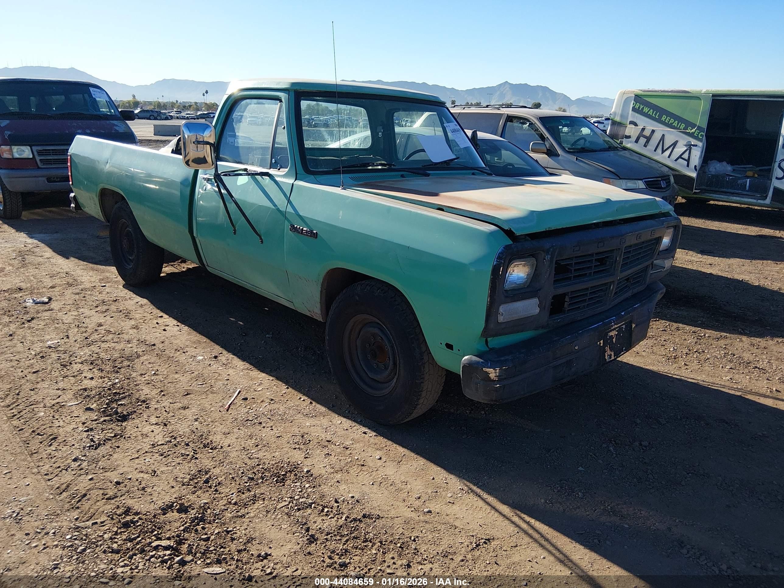 1991 Dodge D Series, VIN 1B7KE26ZXMS304555 — Перед