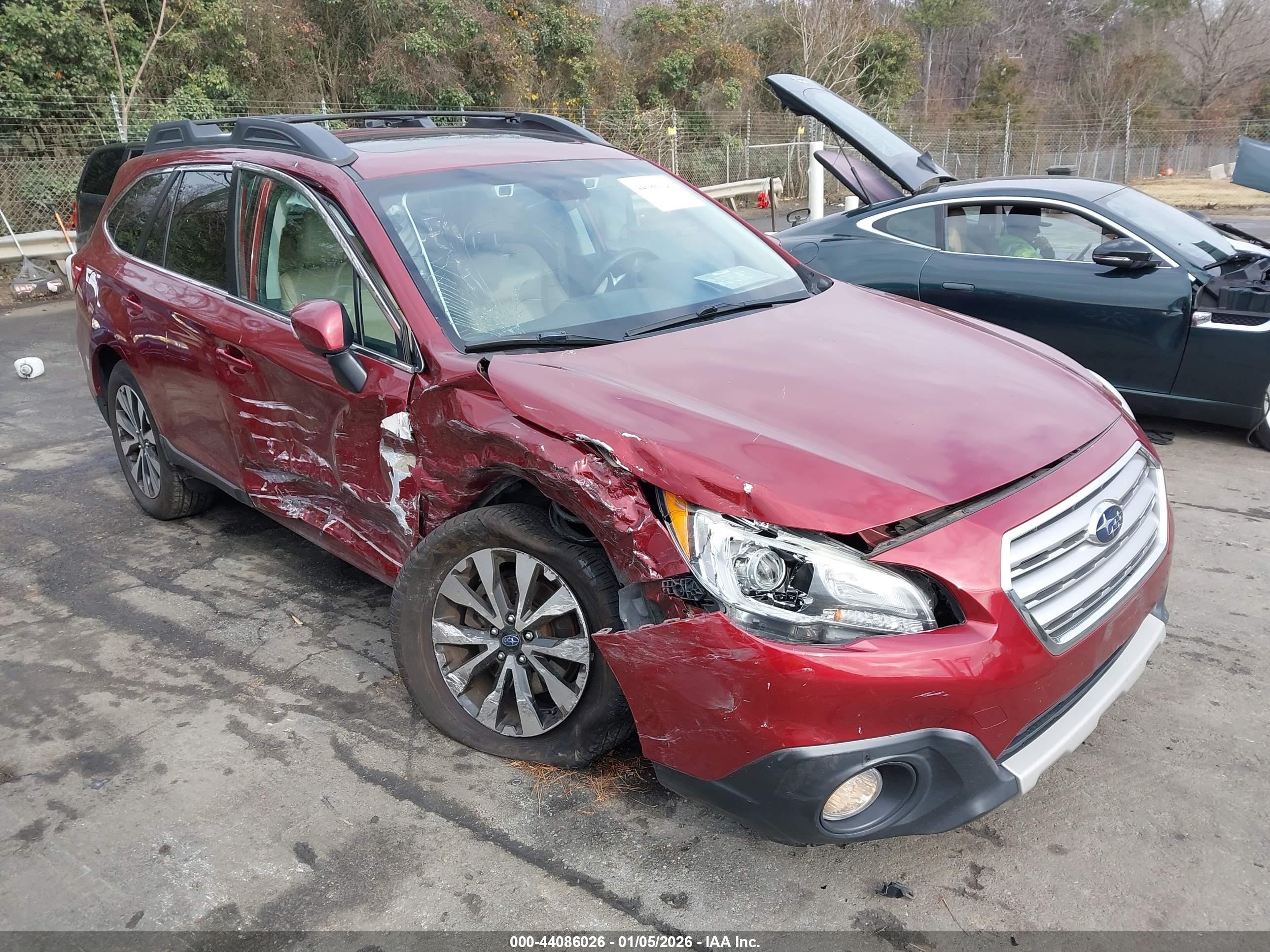 2016 Subaru Outback Limited, VIN 4S4BSENC1G3244182 — Side