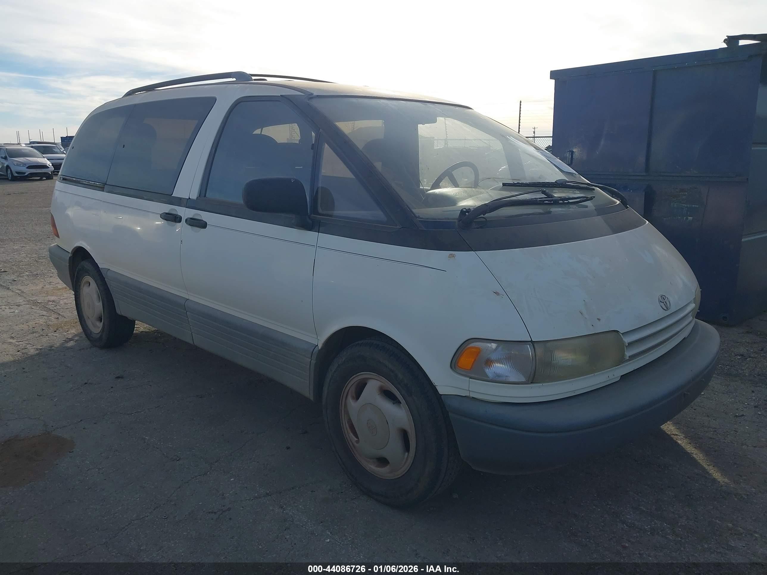 1991 Toyota Previa LE, VIN JT3AC12R2M0046937 — Side
