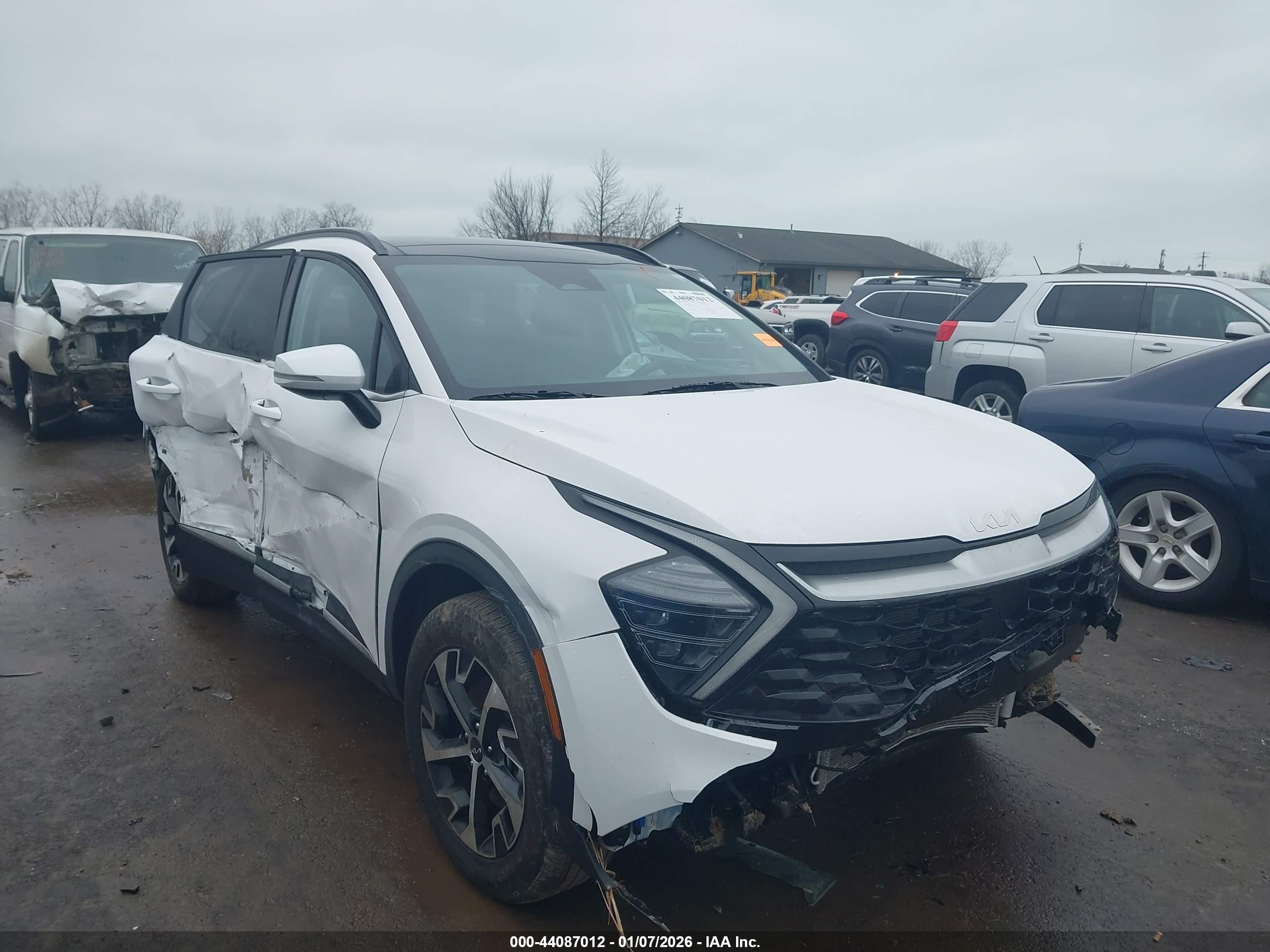 2025 Kia Sportage EX, VIN 5XYK3CDF7SG290671 — Front end