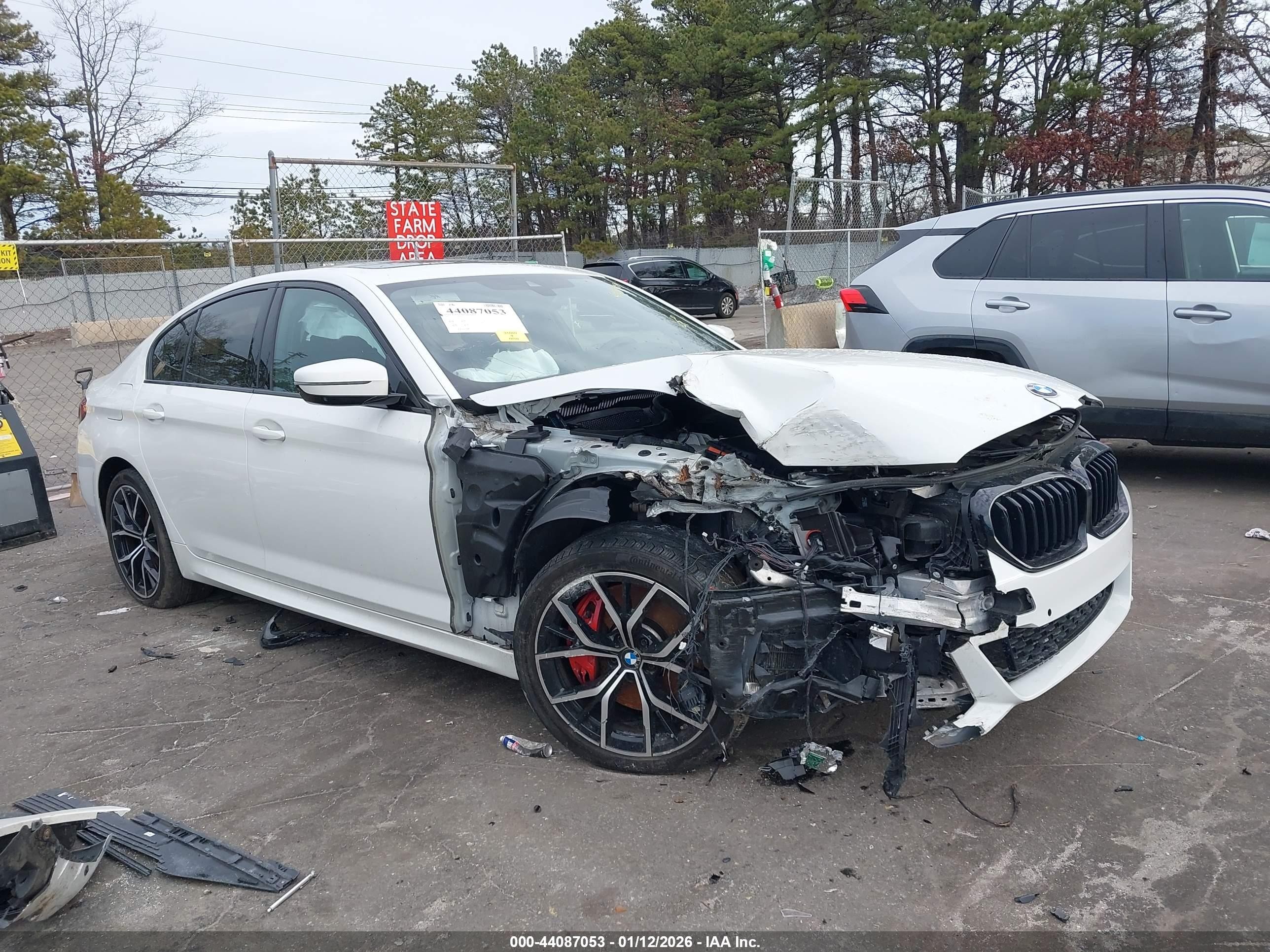 2022 BMW 5 Series 540i xDrive, VIN WBA73BJ09NWX72417 — Front end