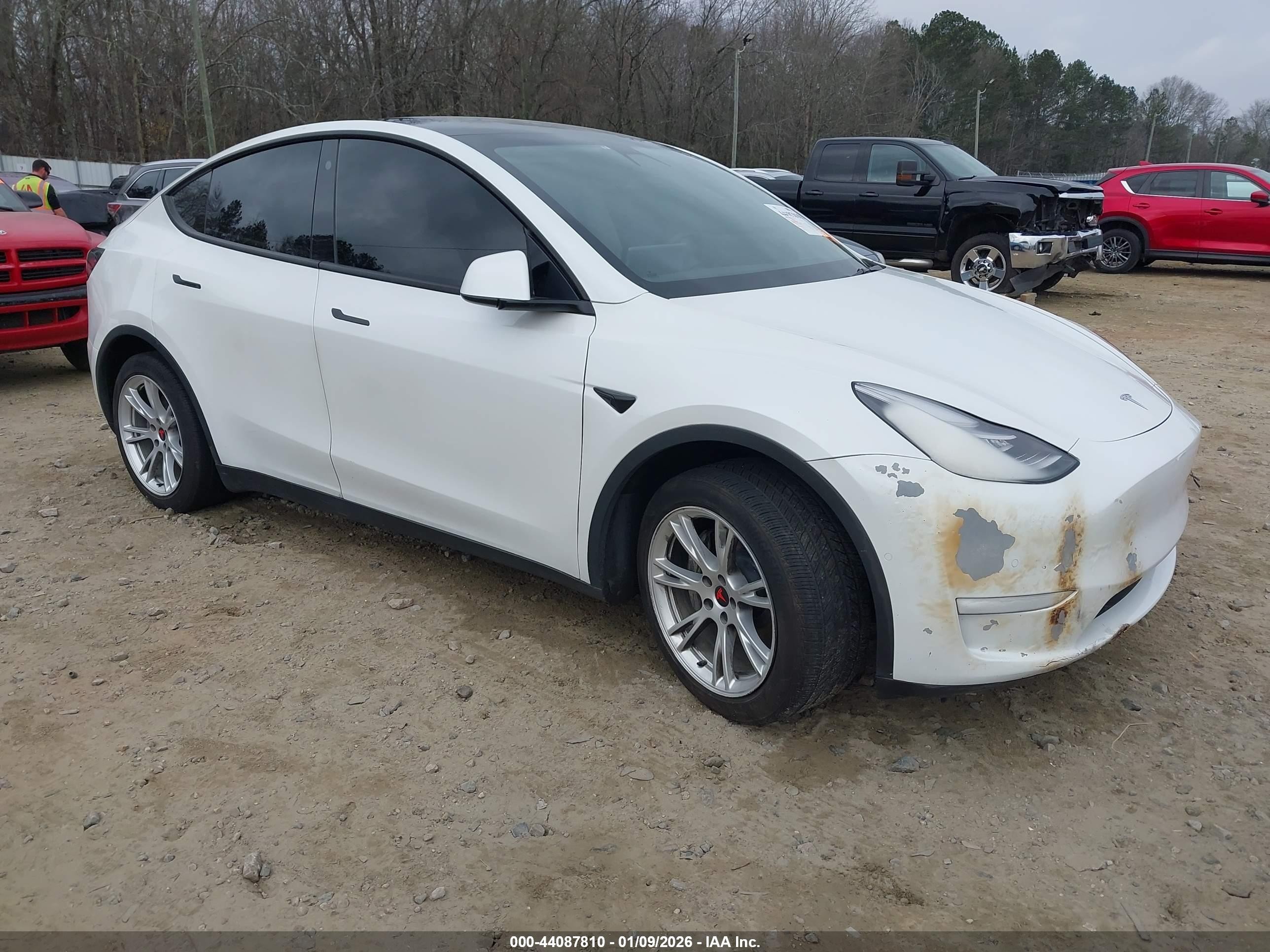 2021 Tesla Model Y Standard Range, VIN 5YJYGDED7MF103408 — Burn