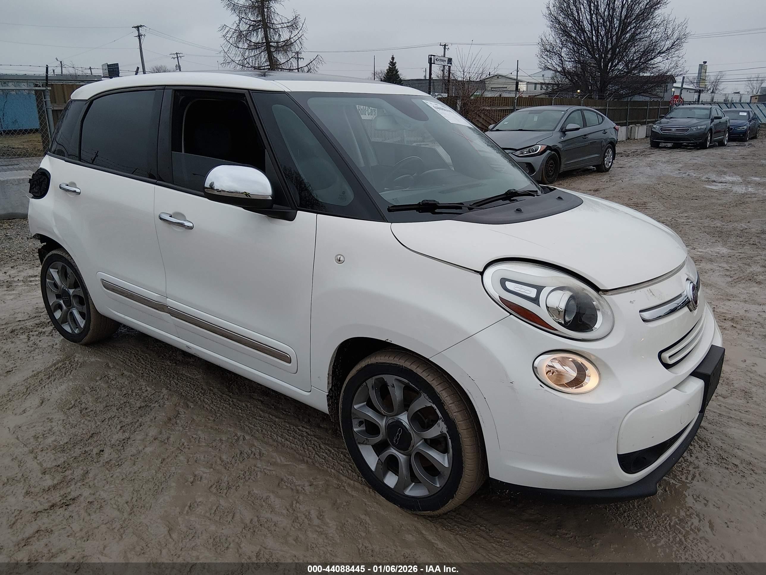 2015 FIAT 500L Lounge, VIN ZFBCFACH0FZ034644 — Rear end