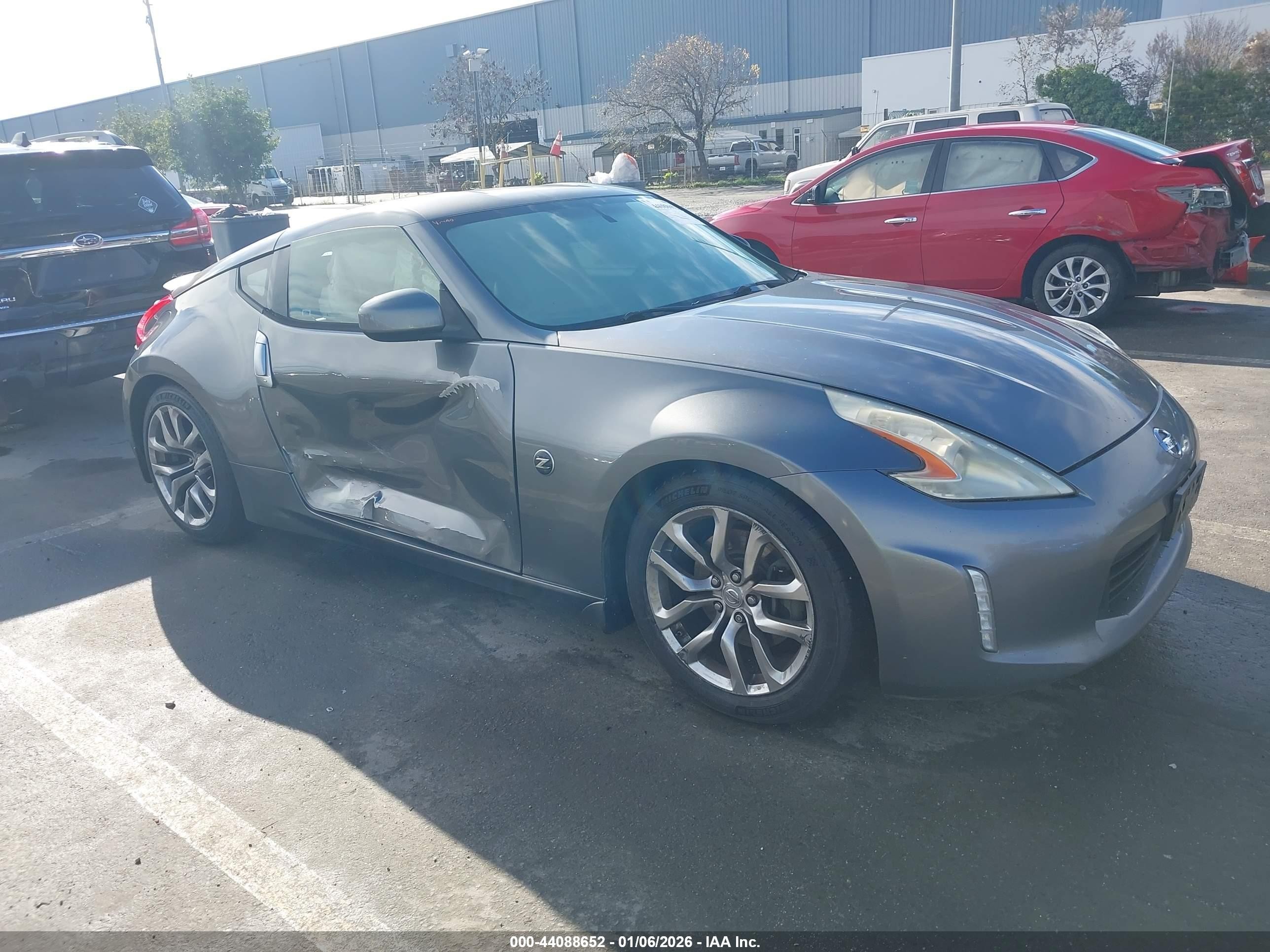 2013 Nissan 370Z, VIN JN1AZ4EH0DM381530 — Side