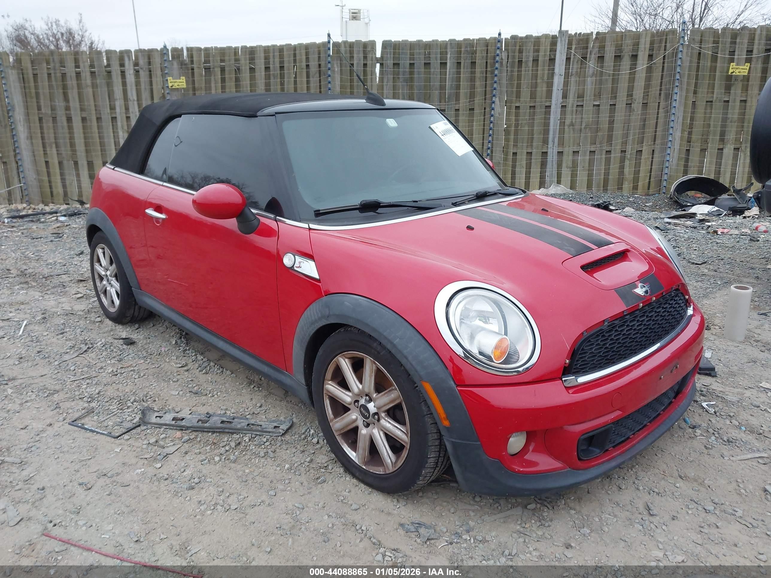 2012 MINI Convertible S, VIN WMWZP3C51CT297033 — Обычный износ