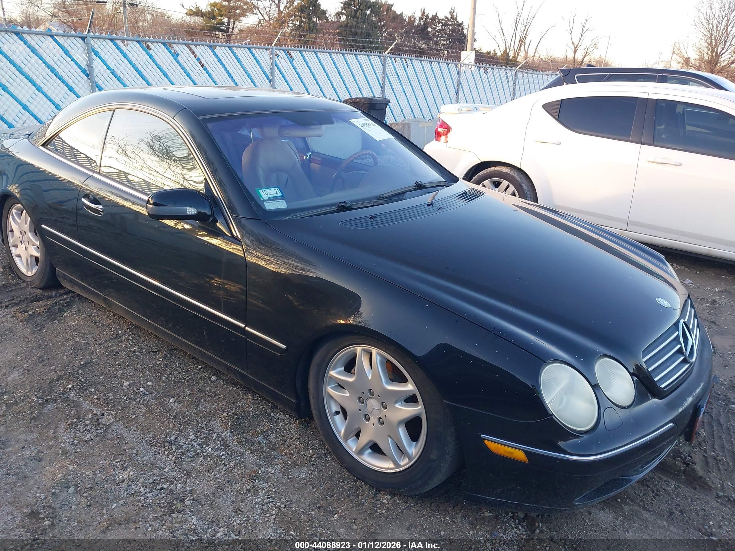 2001 Mercedes-Benz CL 500/600, VIN WDBPJ75J51A009504 — Normal wear