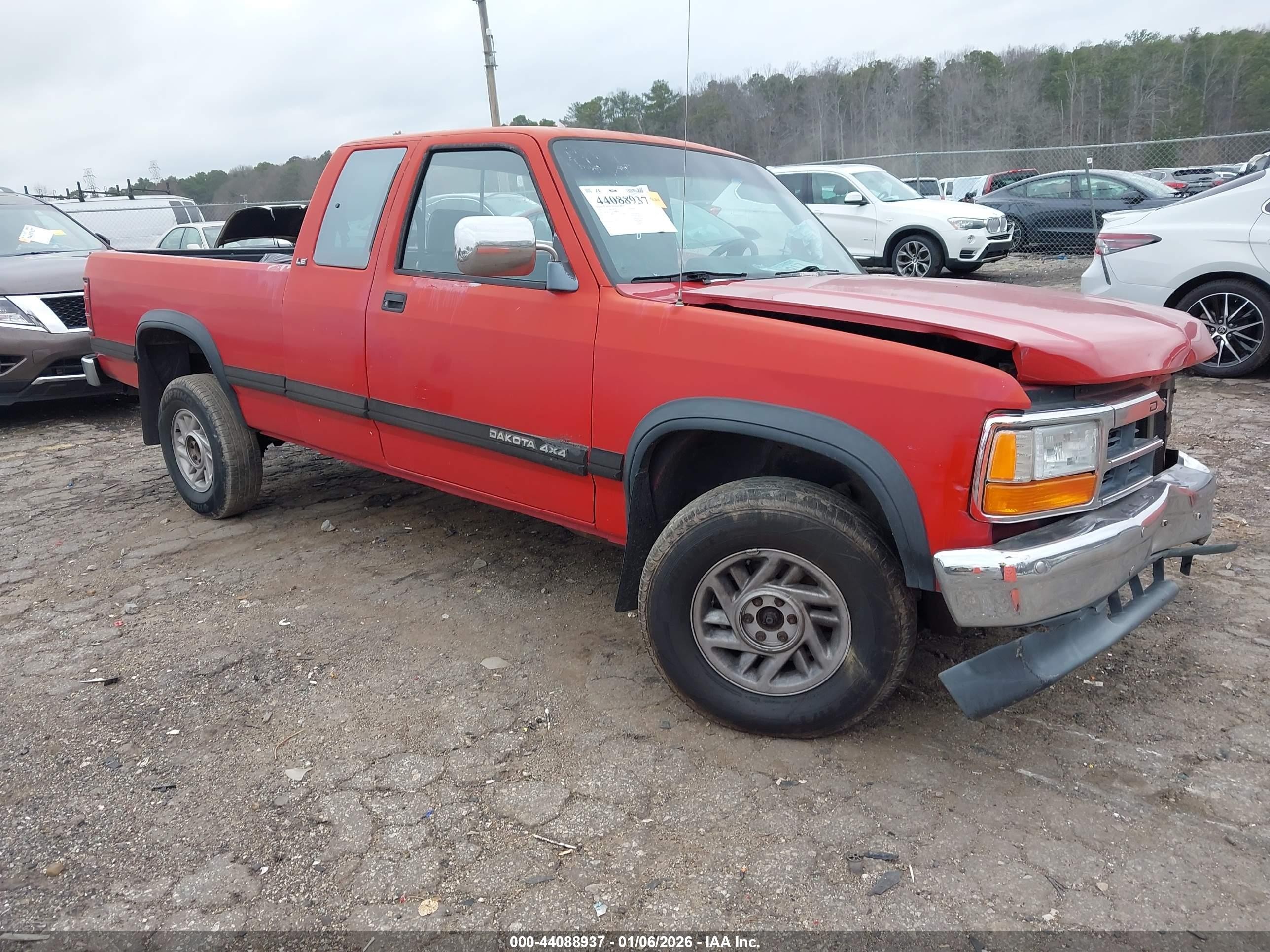 1992 Dodge Dakota, VIN 1B7GG23XXNS680516 — Перед