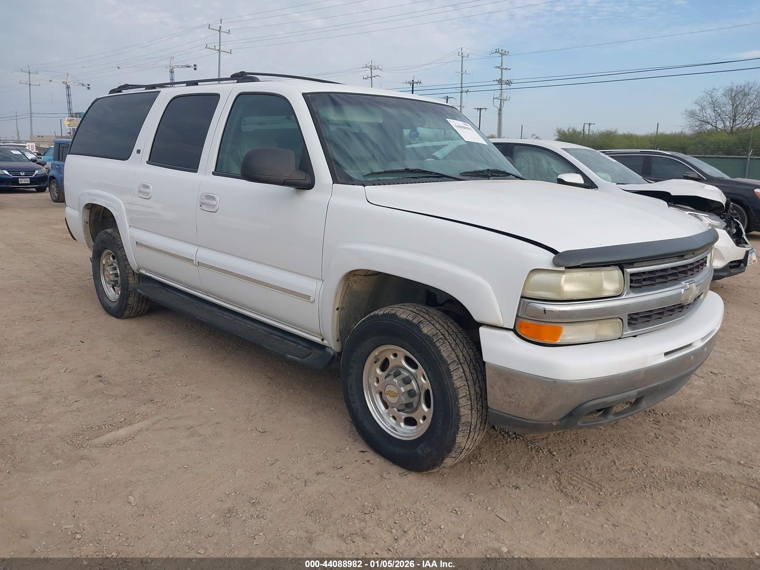 2001 Chevrolet Suburban LT, VIN 3GNGC26G81G234025 — Side