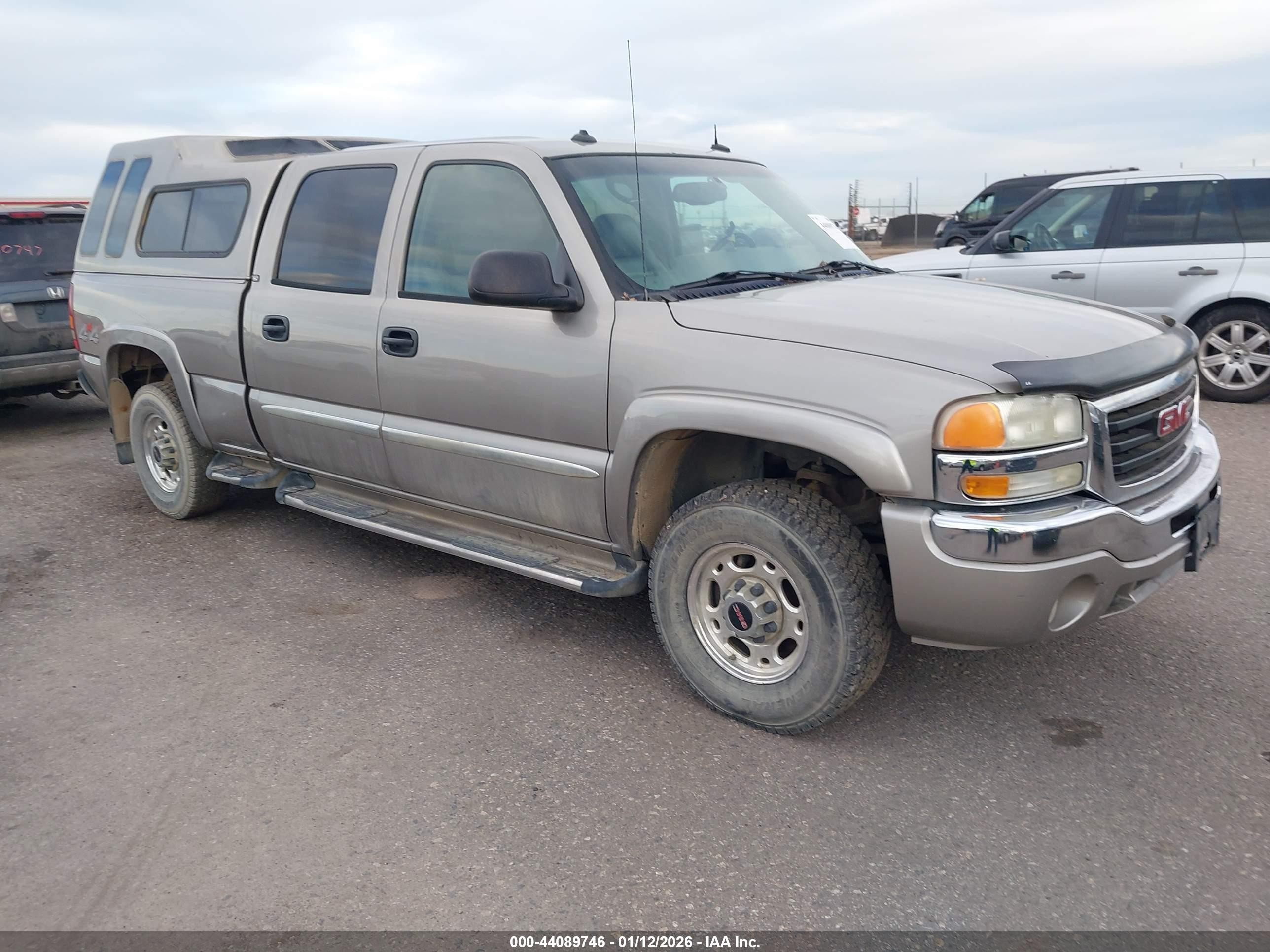 2003 GMC Sierra 1500HD SLE, VIN 1GTGK13U13F240074 — Side