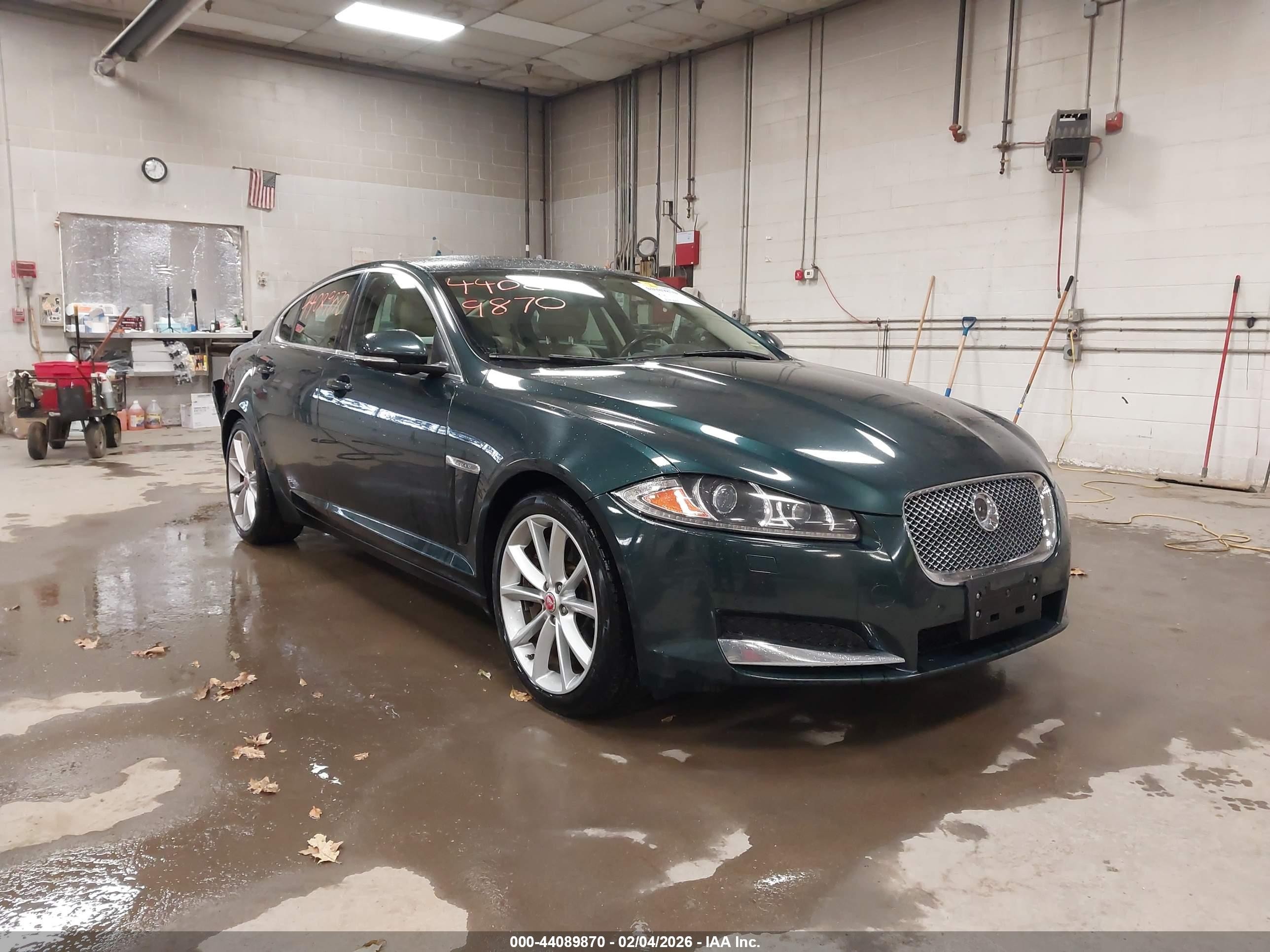 2015 Jaguar XF Portfolio, VIN SAJWJ0FF3F8U70442 — Rear end