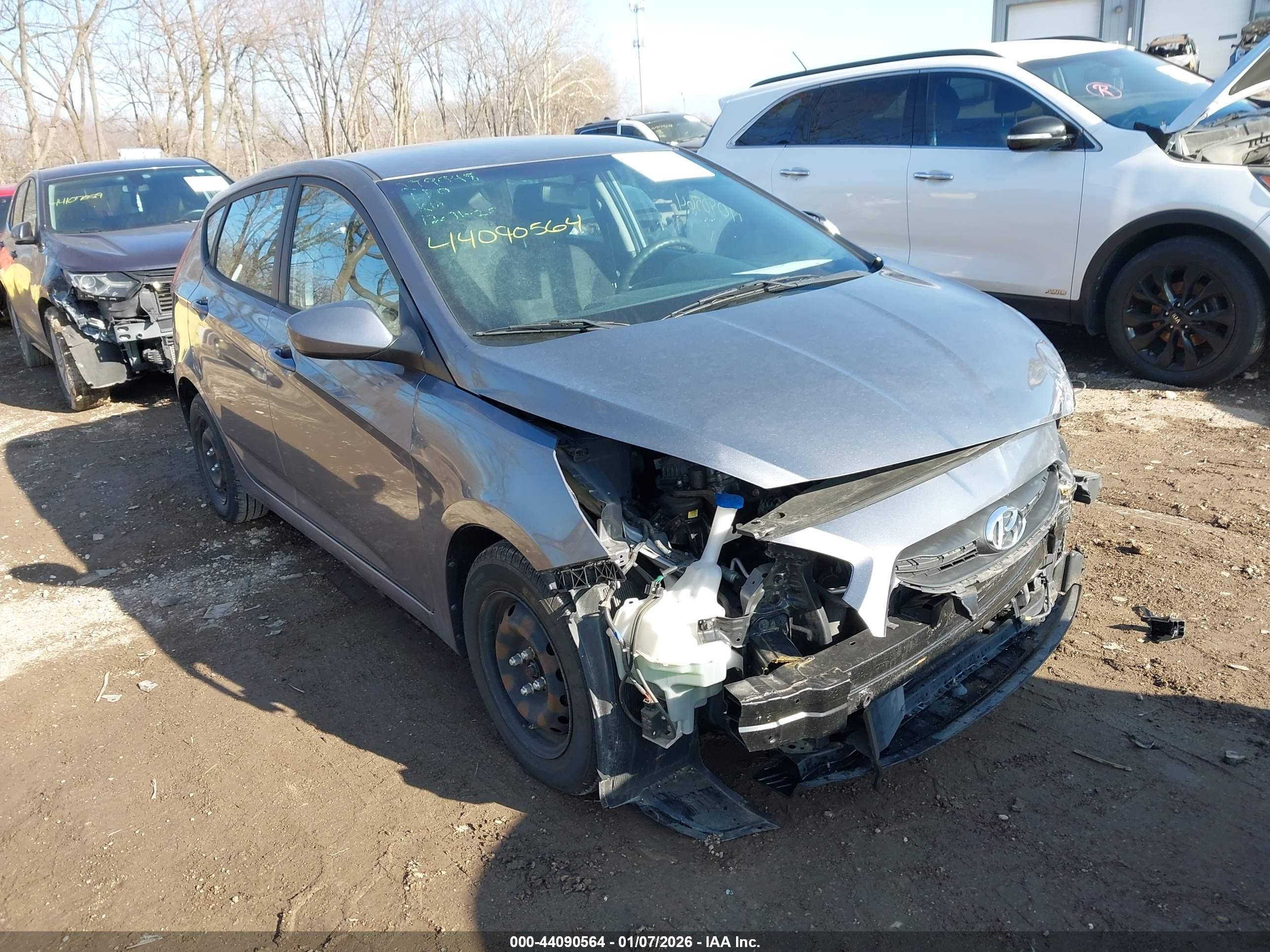 2017 Hyundai Accent SE, VIN KMHCT5AEXHU324262 — Front end