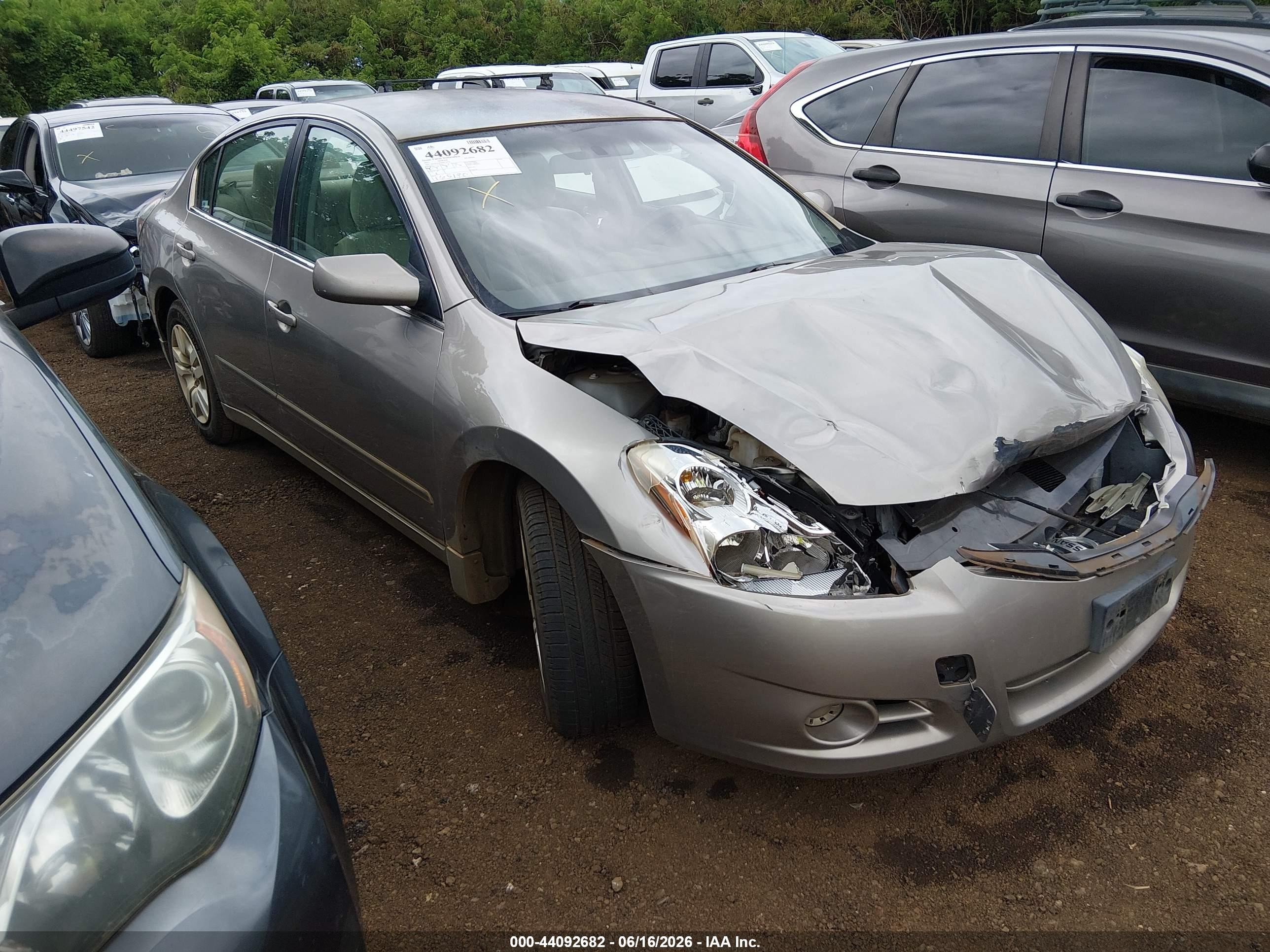 2011 Nissan Altima S, VIN 1N4AL2AP3BN510776 — Front end