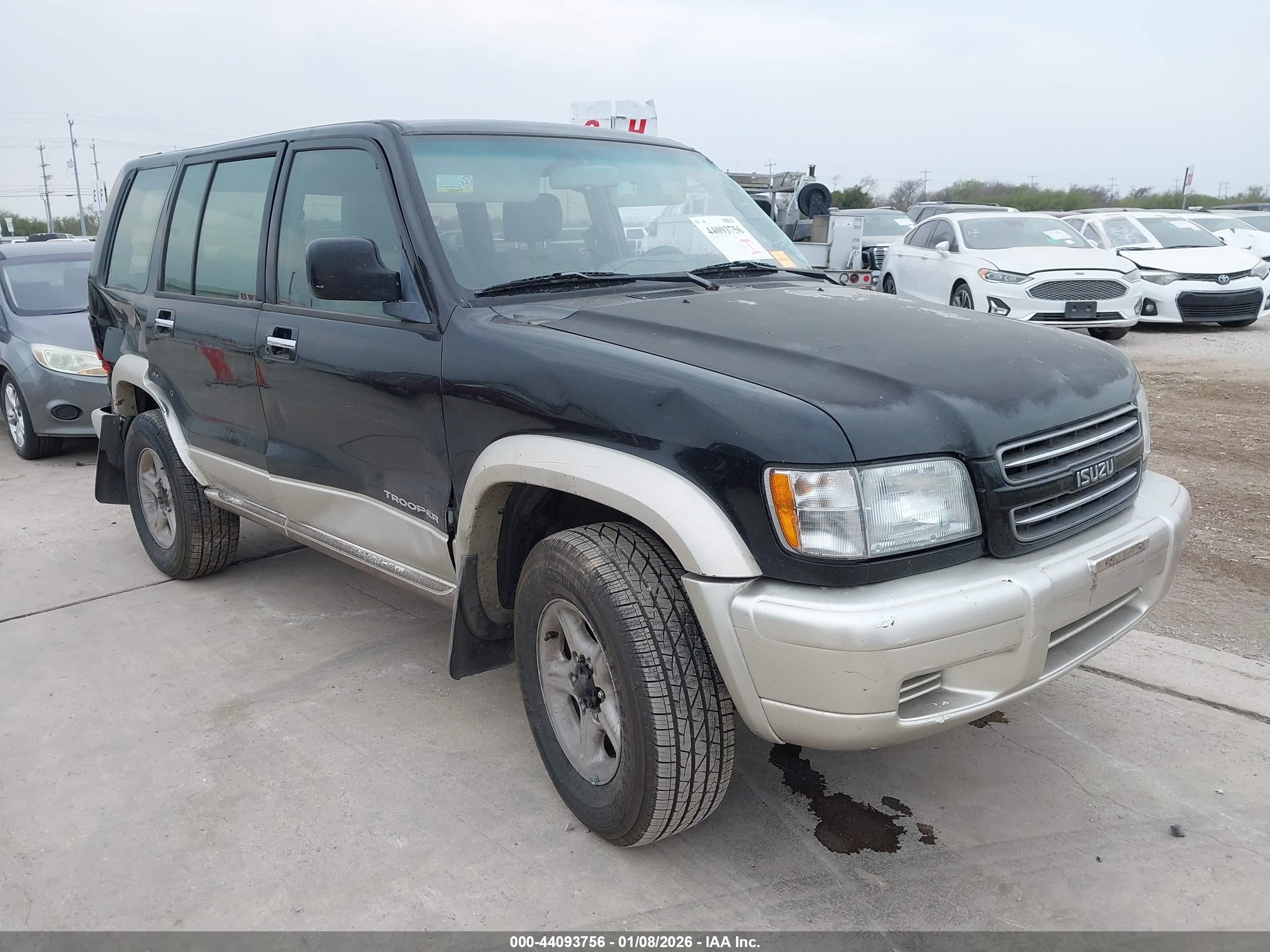 2002 Isuzu Trooper S, VIN JACDS58X127J12146 — Бок