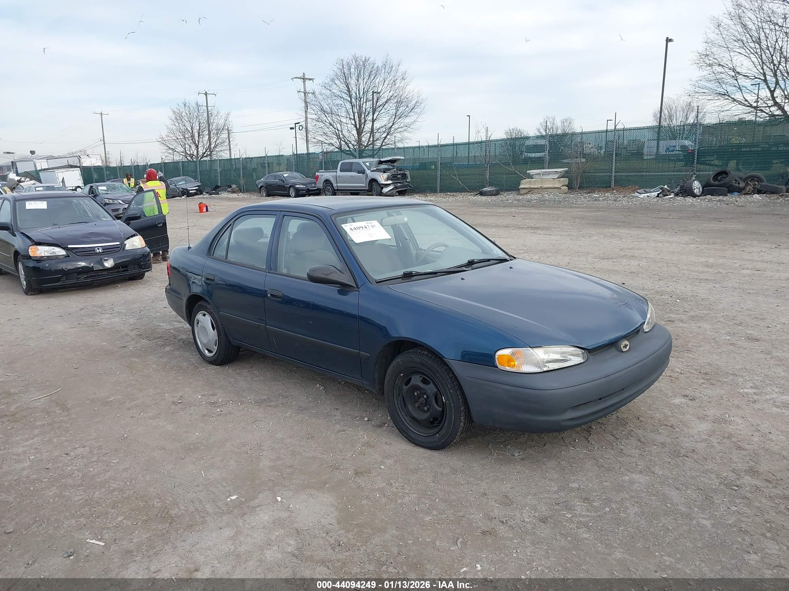 2000 Chevrolet Prizm, VIN 1Y1SK5286YZ433845 — Normal wear