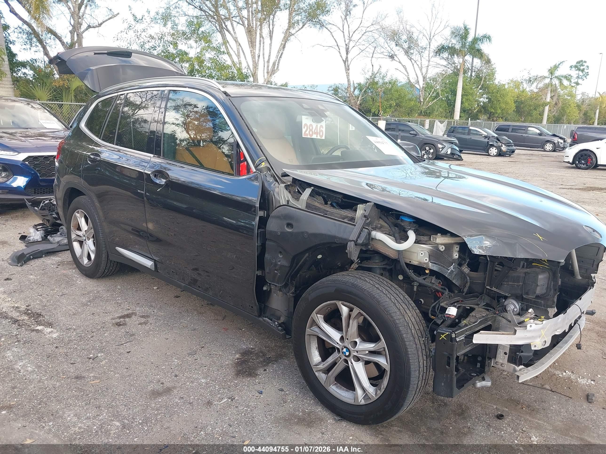 2021 BMW X3 xDrive30i, VIN 5UXTY5C02M9E94752 — Front end