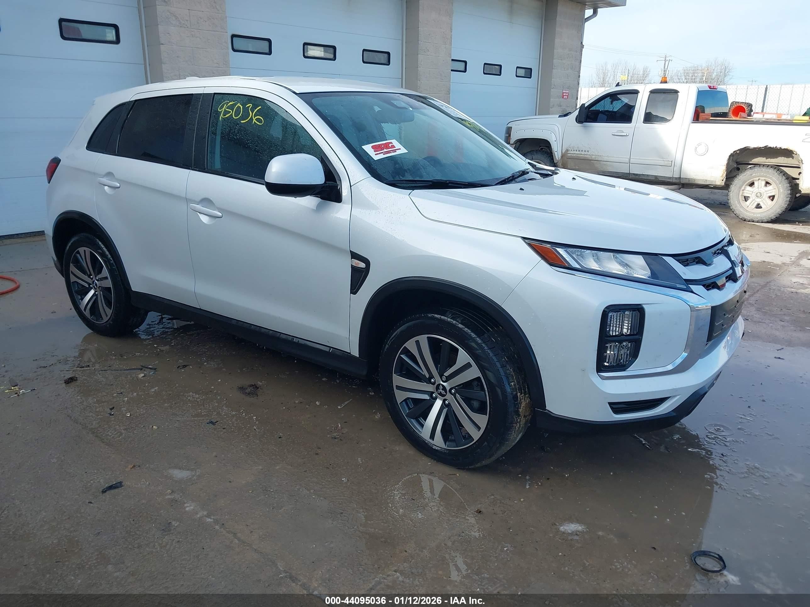 2023 Mitsubishi Outlander ES, VIN JA4ARUAU8PU009741 — Repossession