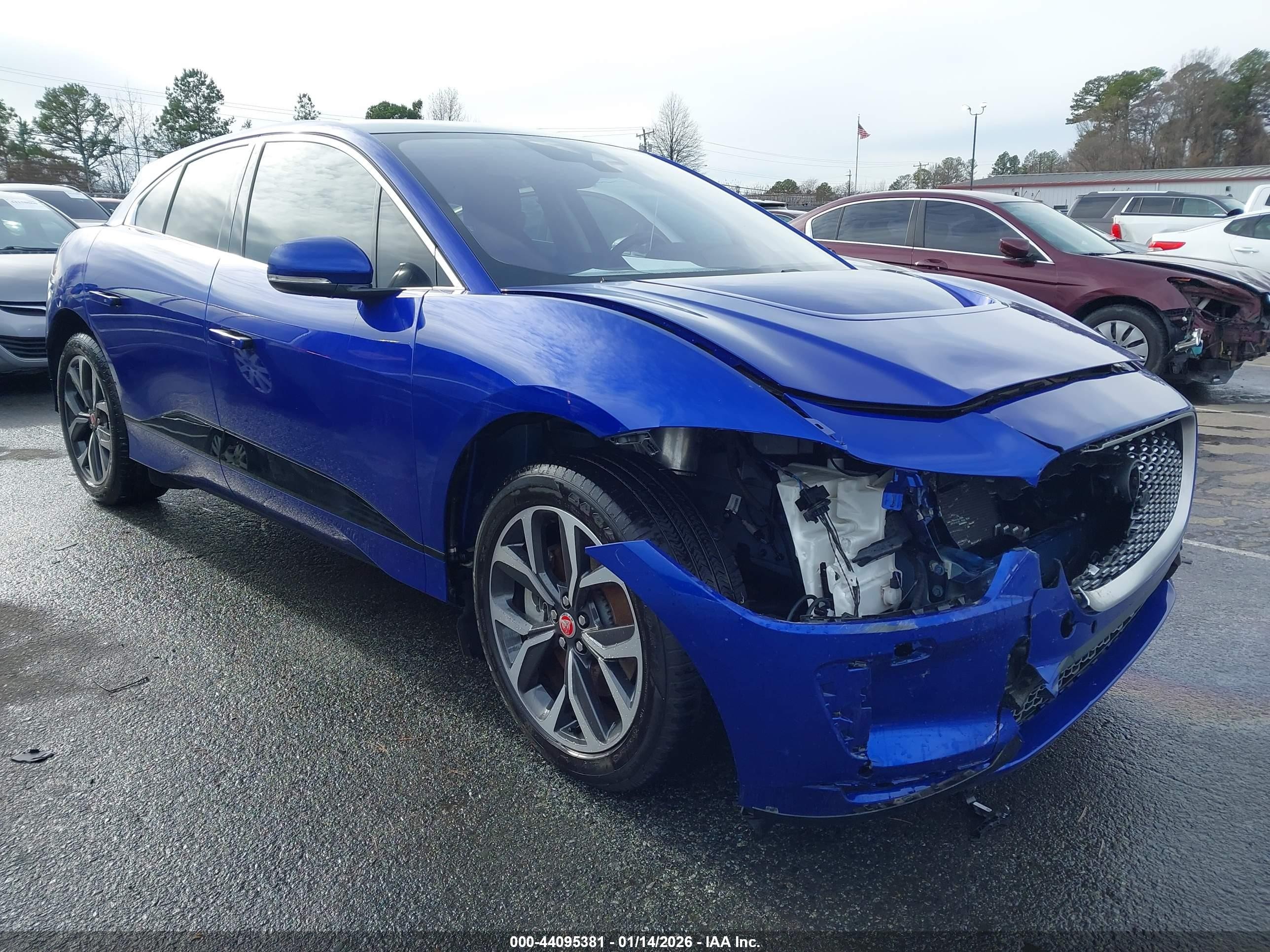 2022 Jaguar I-Pace HSE, VIN SADHD2S16N1622357 — Front end