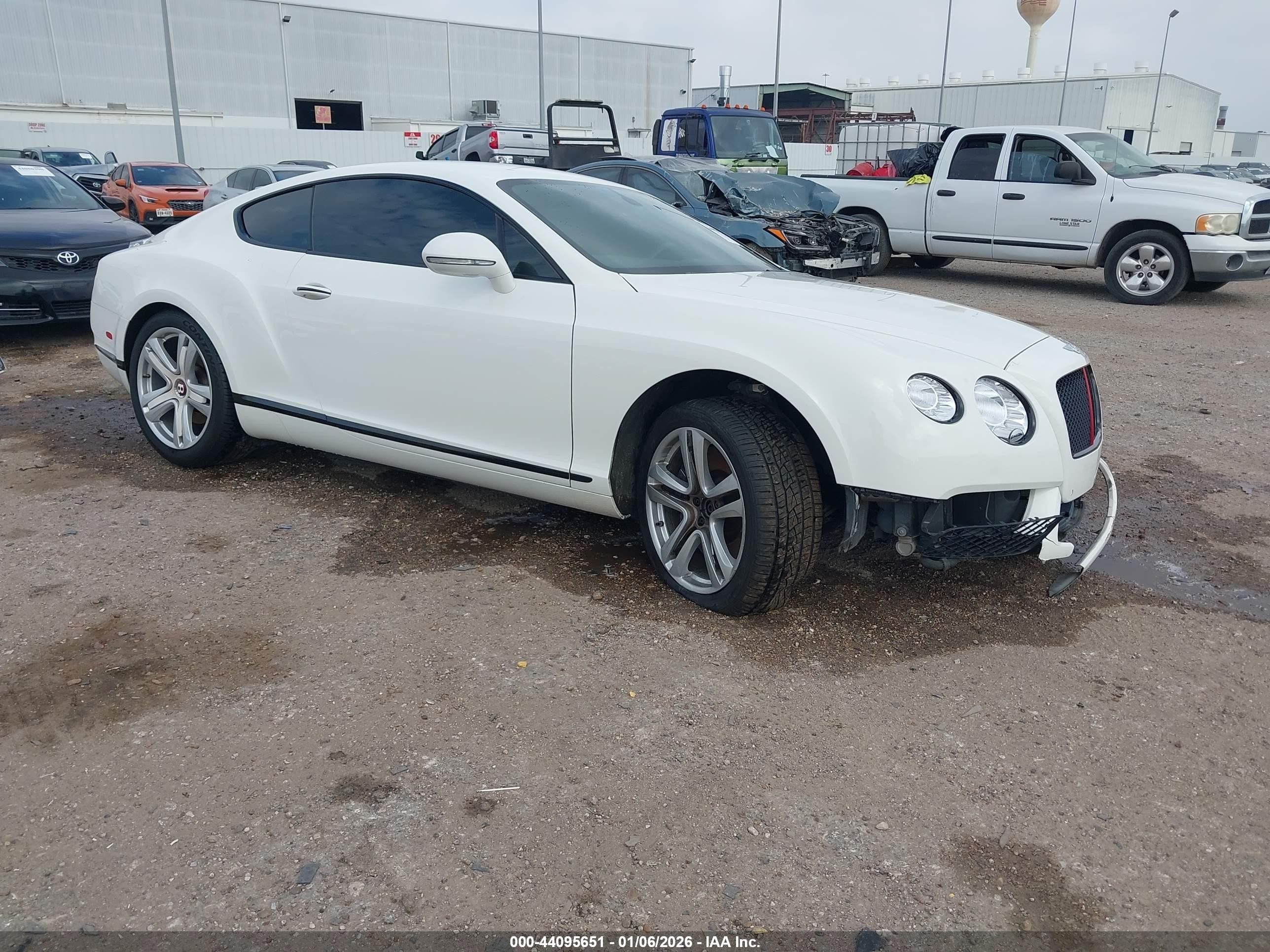 2013 Bentley Continental GT, VIN SCBFT7ZA1DC080857 — Front end