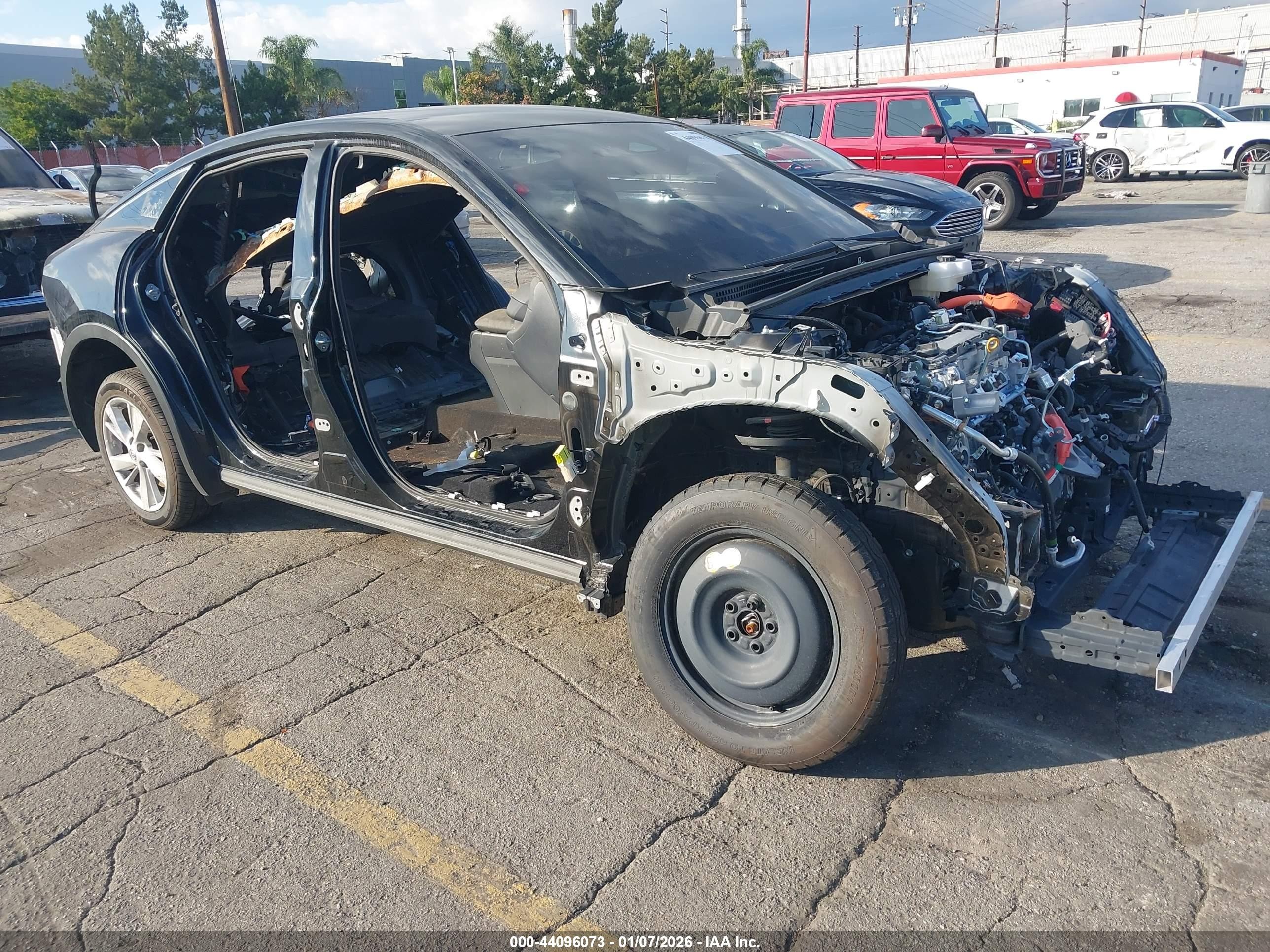 2025 Toyota Crown Limited, VIN JTDAAAAF4S3031814 — Stripped
