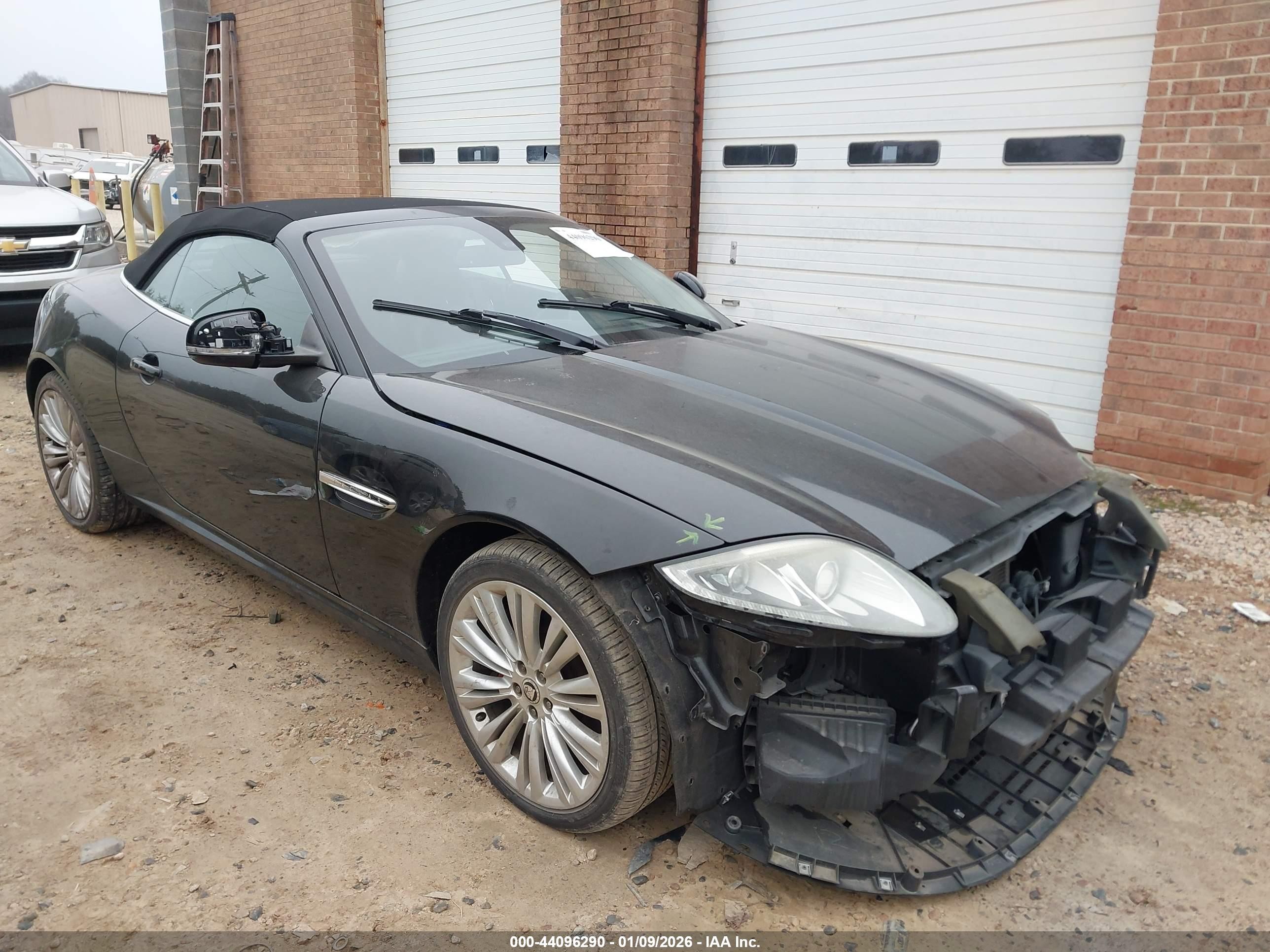 2012 Jaguar XK, VIN SAJWA4GB8CLB47647 — Front end