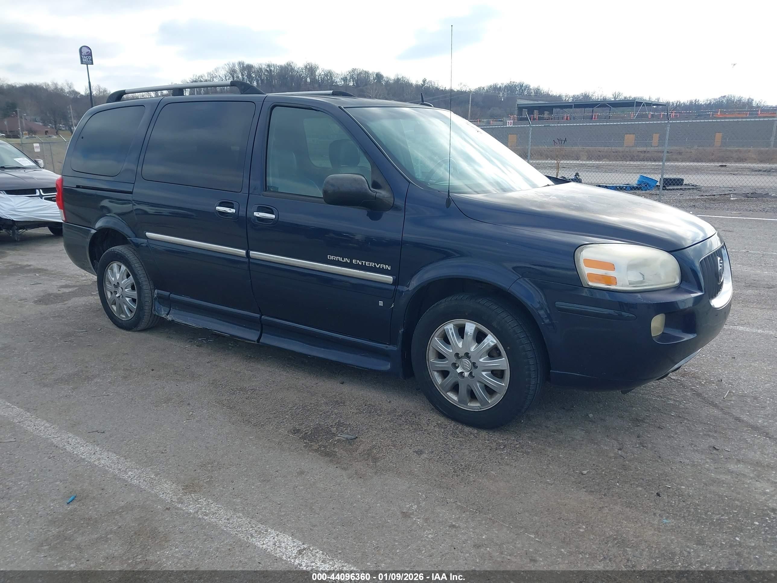 2007 Buick Terraza CXL, VIN 4GLDV13W57D210412 — Бок