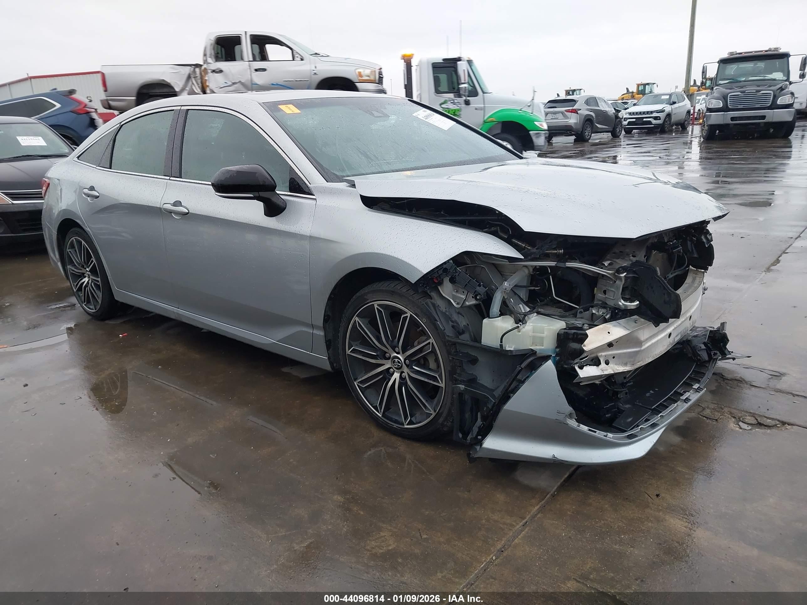 2019 Toyota Avalon Limited, VIN 4T1BZ1FB1KU006541 — Front end
