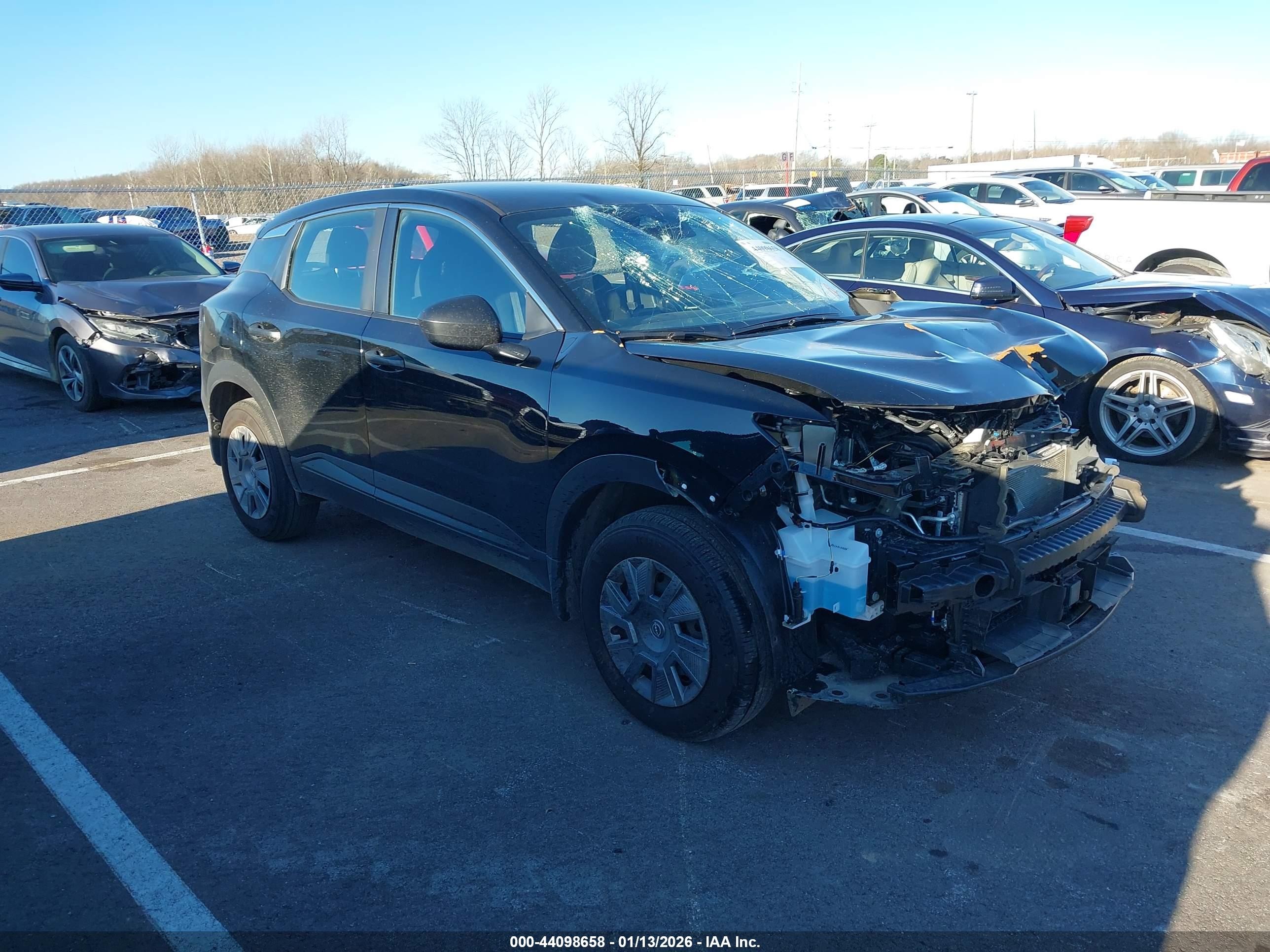 2025 Nissan Kicks S, VIN 3N8AP6BA7SL308365 — Front end