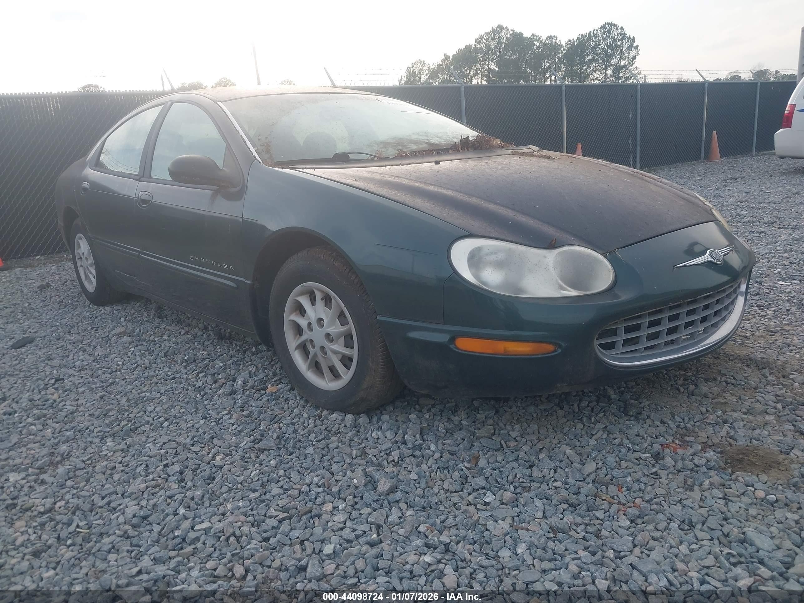 1999 Chrysler Concorde LX, VIN 2C3HD46R5XH746281 — Бок