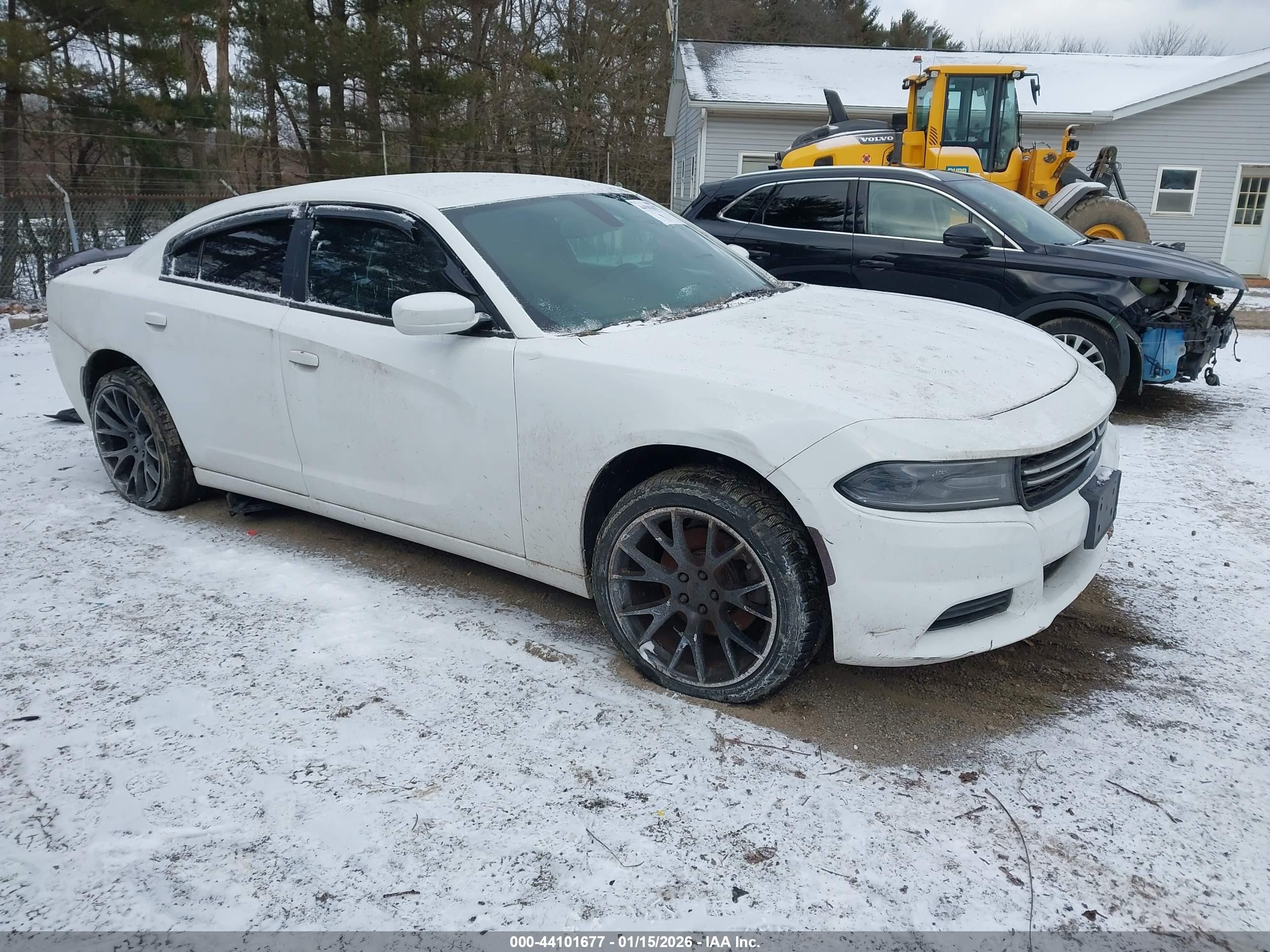 2015 Dodge Charger SE, VIN 2C3CDXFG3FH769180 — Side