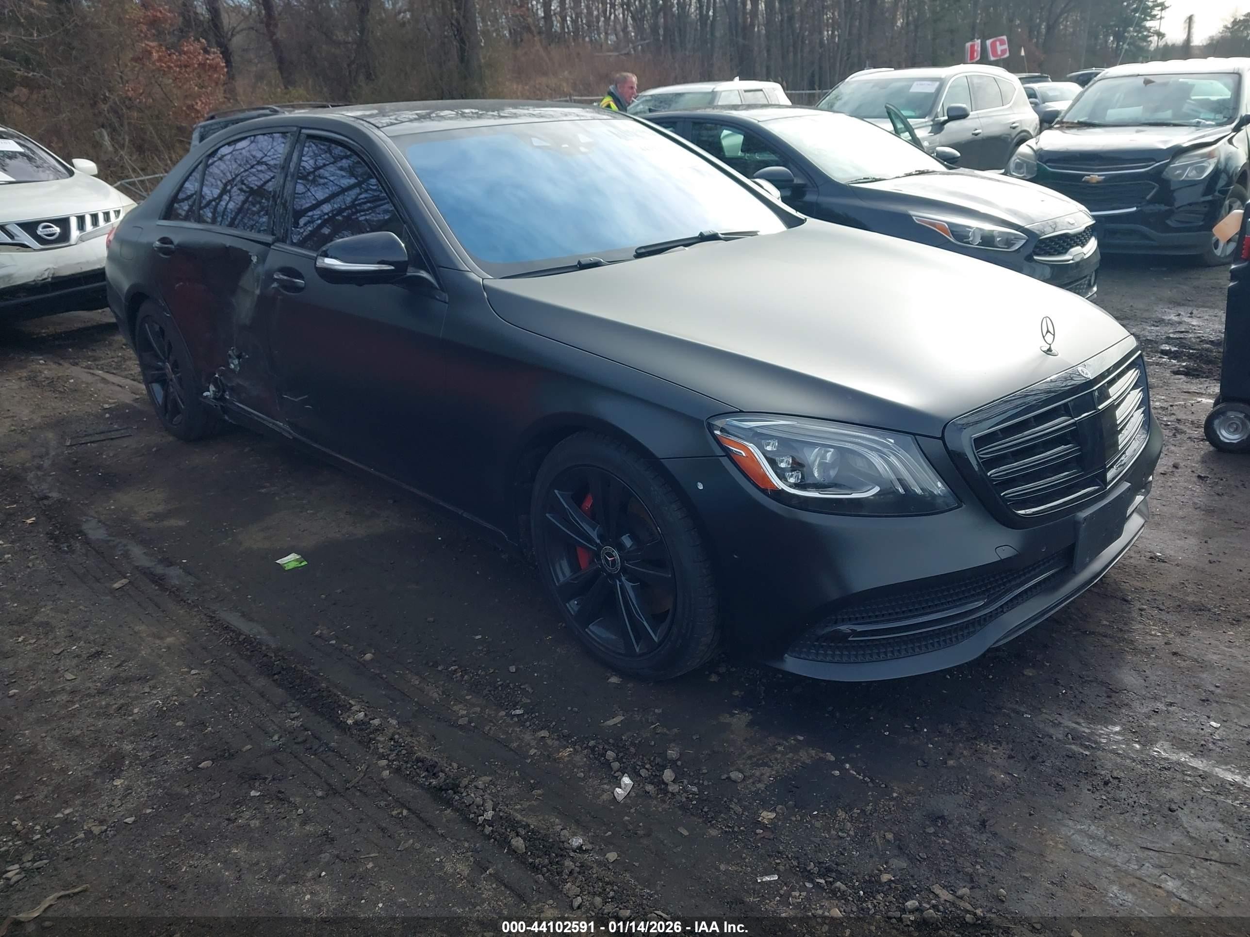 2019 Mercedes-Benz S 560, VIN WDDUG8GB9KA457797 — Side
