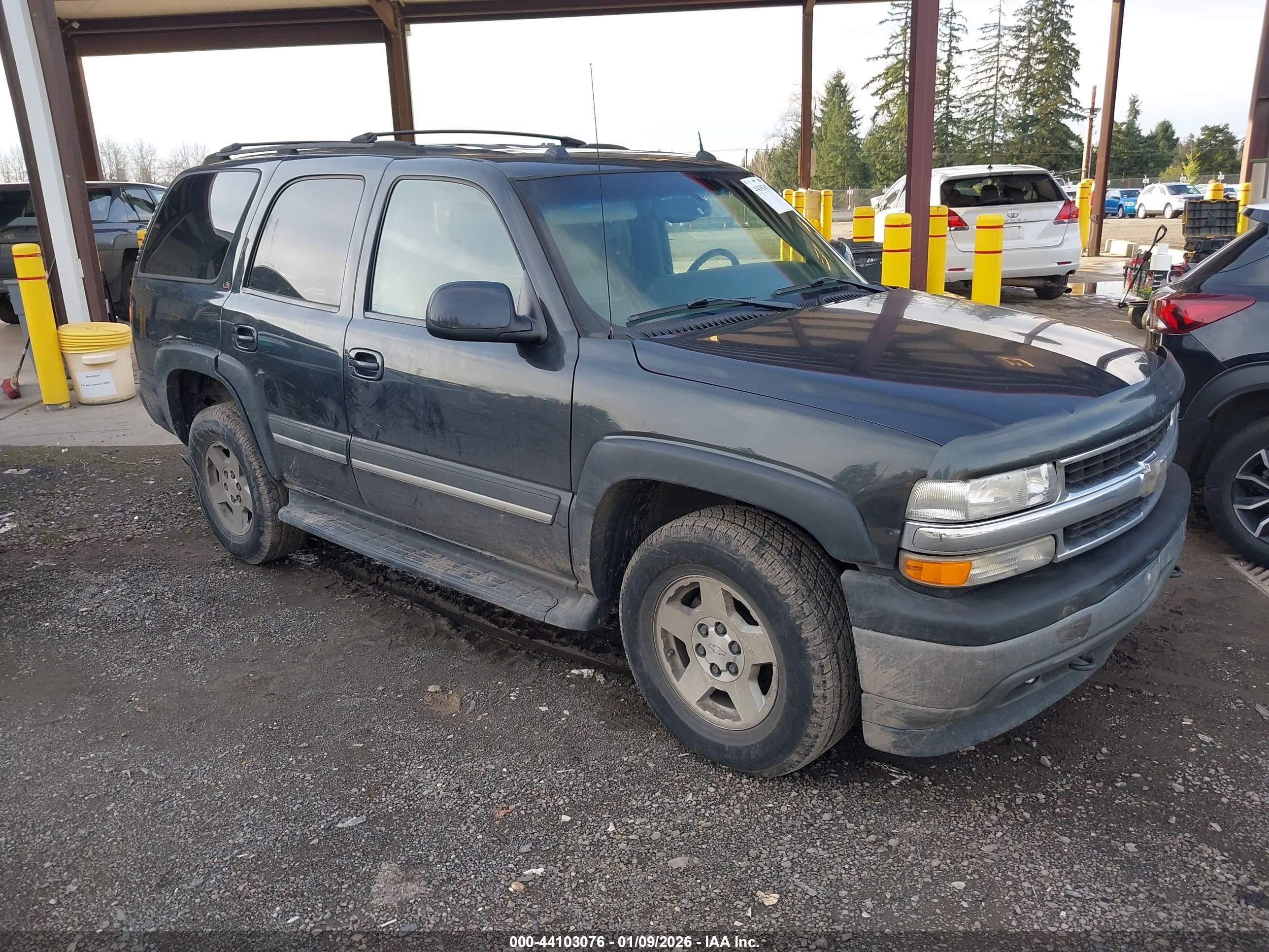 2005 Chevrolet Tahoe LT, VIN 1GNEK13T25J176259 — Front end