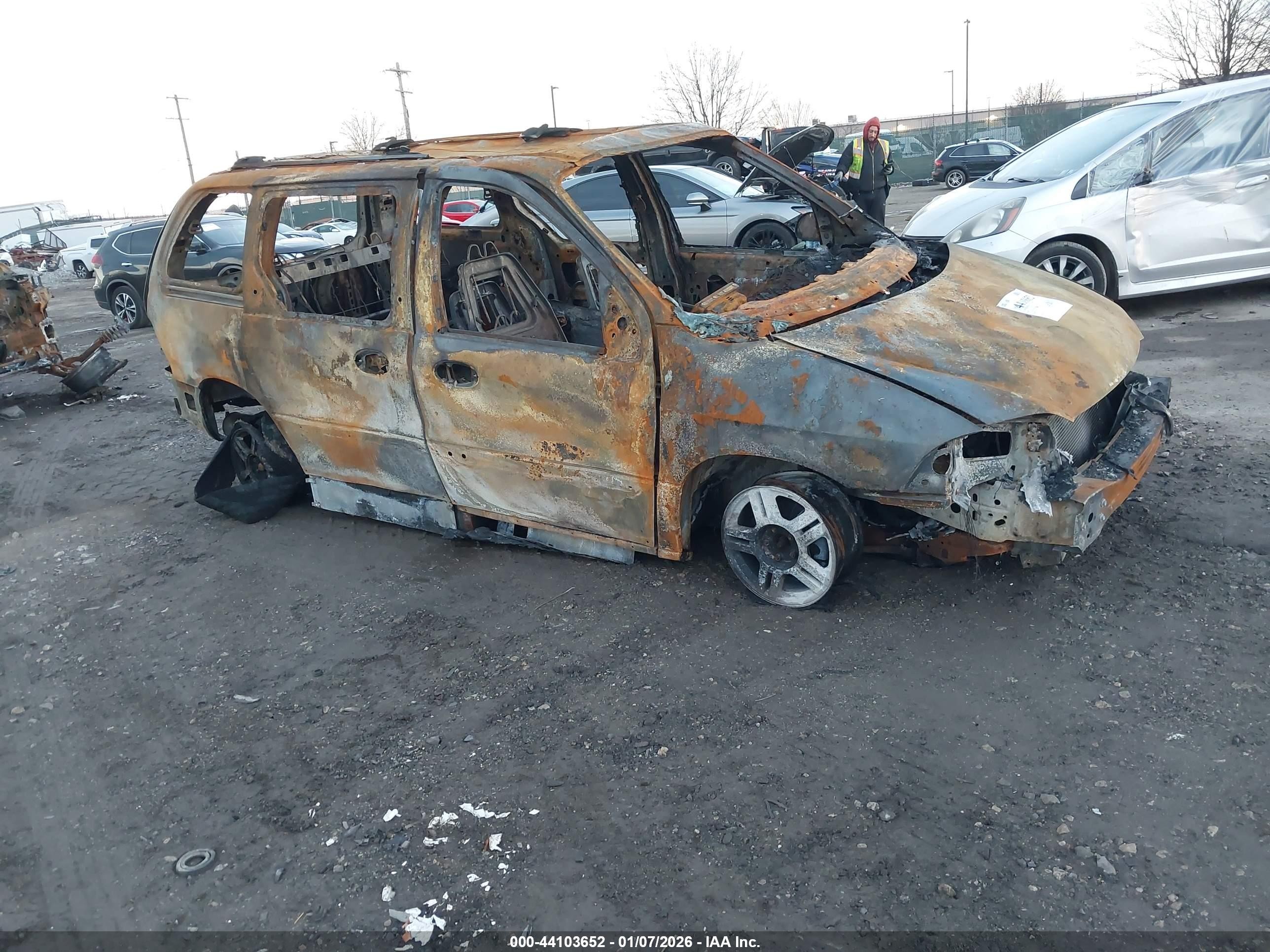 2001 Ford Windstar SEL, VIN 2FMZA53401BC13333 — All over