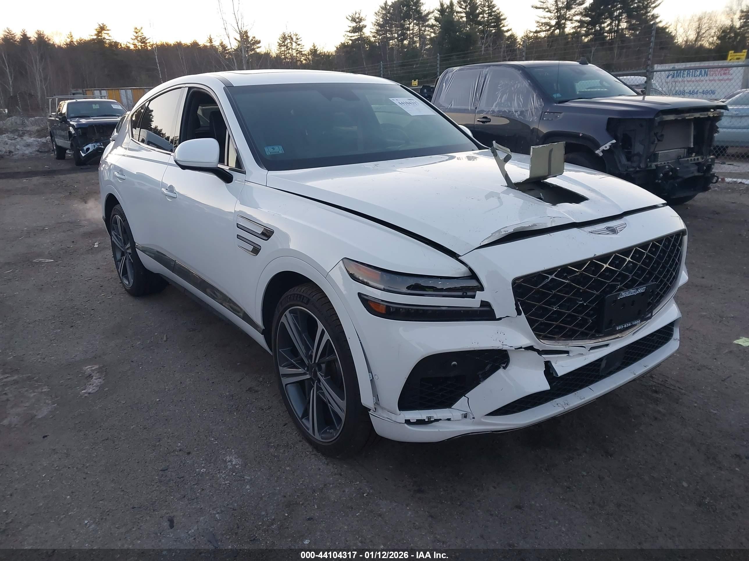 2025 Genesis GV80 Coupe 3.5T e-SC, VIN KMUJBESC9SU282005 — Front end