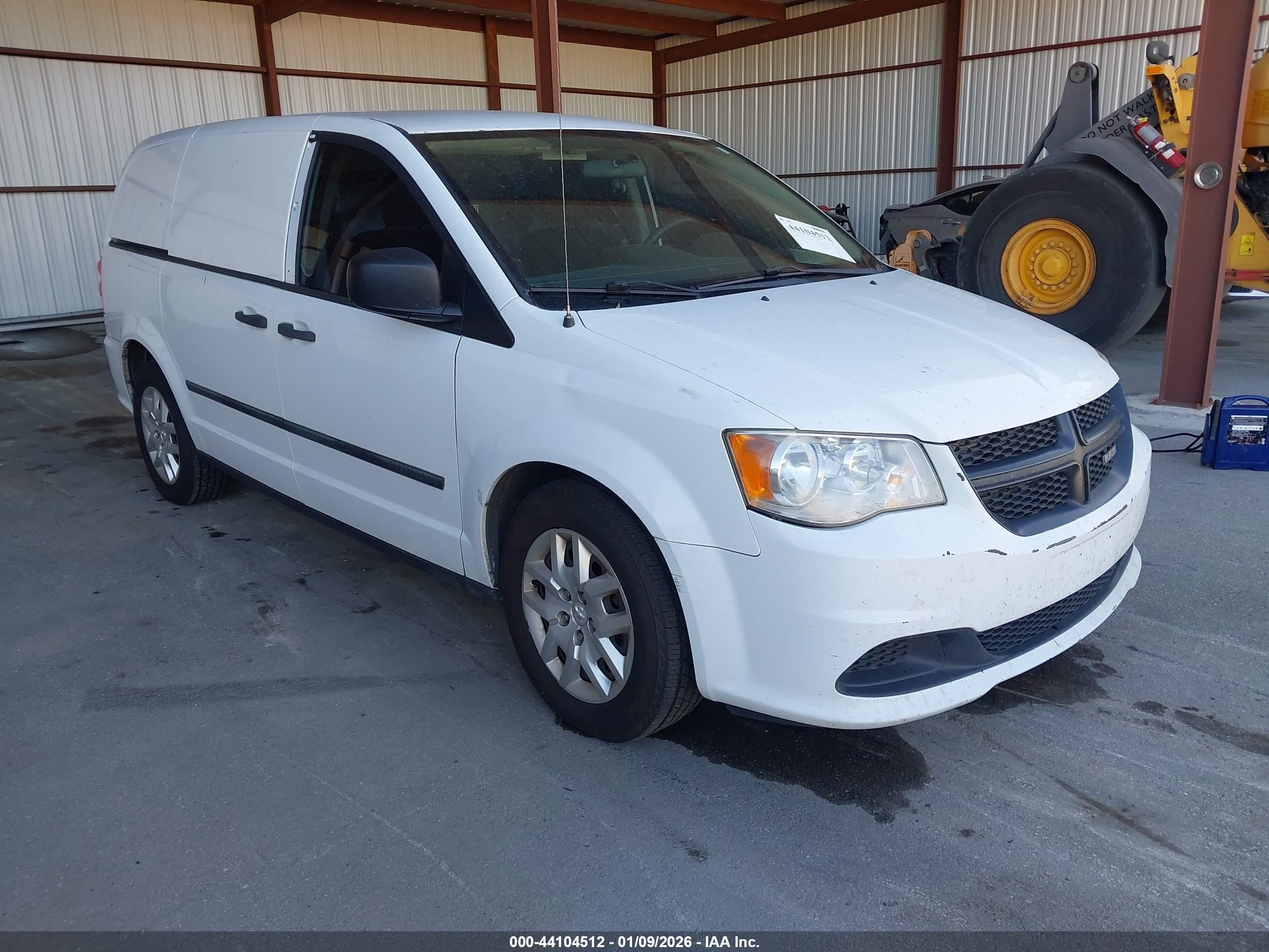 2015 Ram Cargo Van Tradesman, VIN 2C4JRGAG4FR679560 — Front end