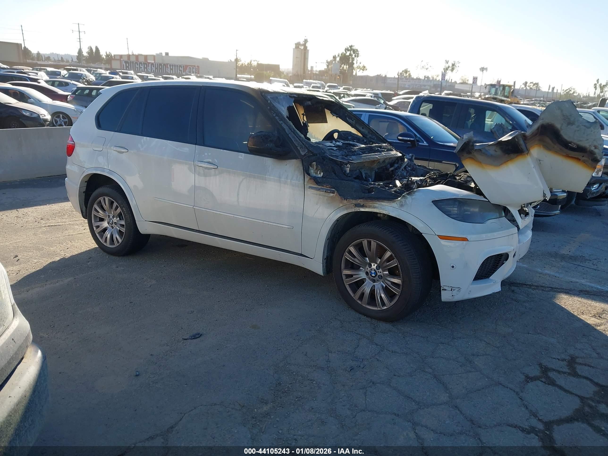 2012 BMW X5 M, VIN 5YMGY0C5XCLK27396 — Пожар в моторном отсеке