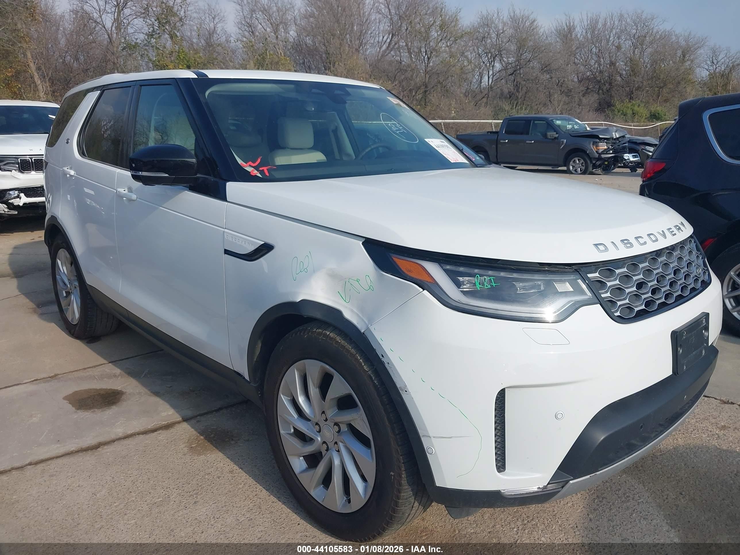 2025 Land Rover Discovery S, VIN SALRJ2FX6S2503214 — Front end