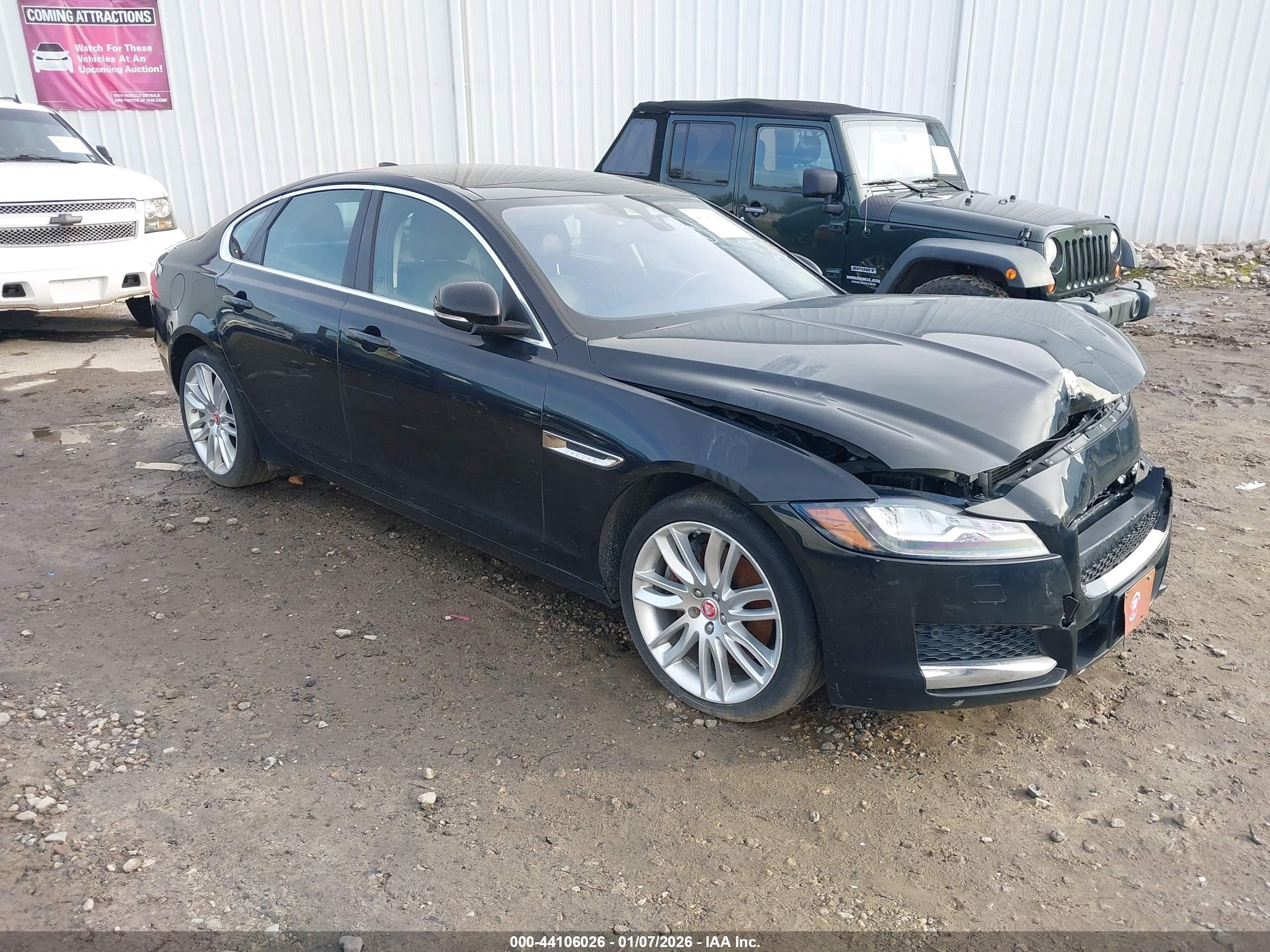 2016 Jaguar XF 35t Premium, VIN SAJBJ4BV6GCY19465 — По всему кузову