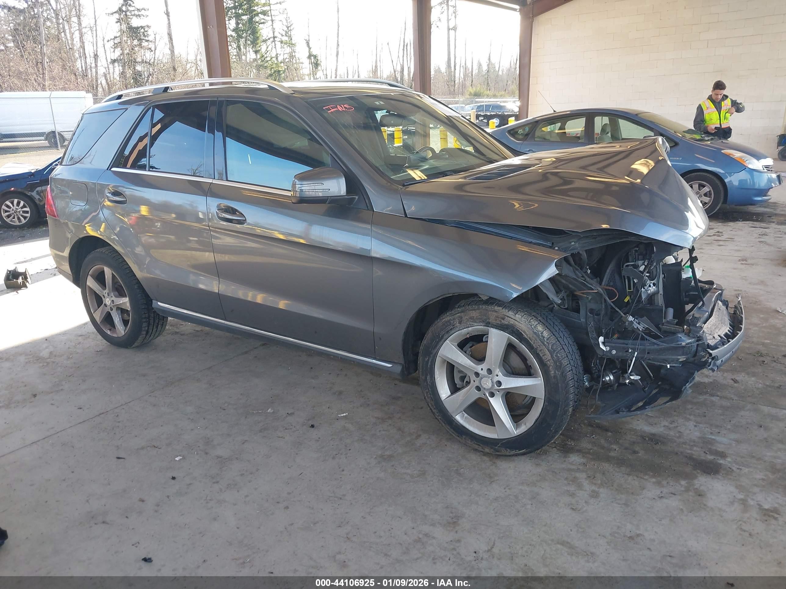 2017 Mercedes-Benz GLE 350, VIN 4JGDA5HB2HA843989 — Front end